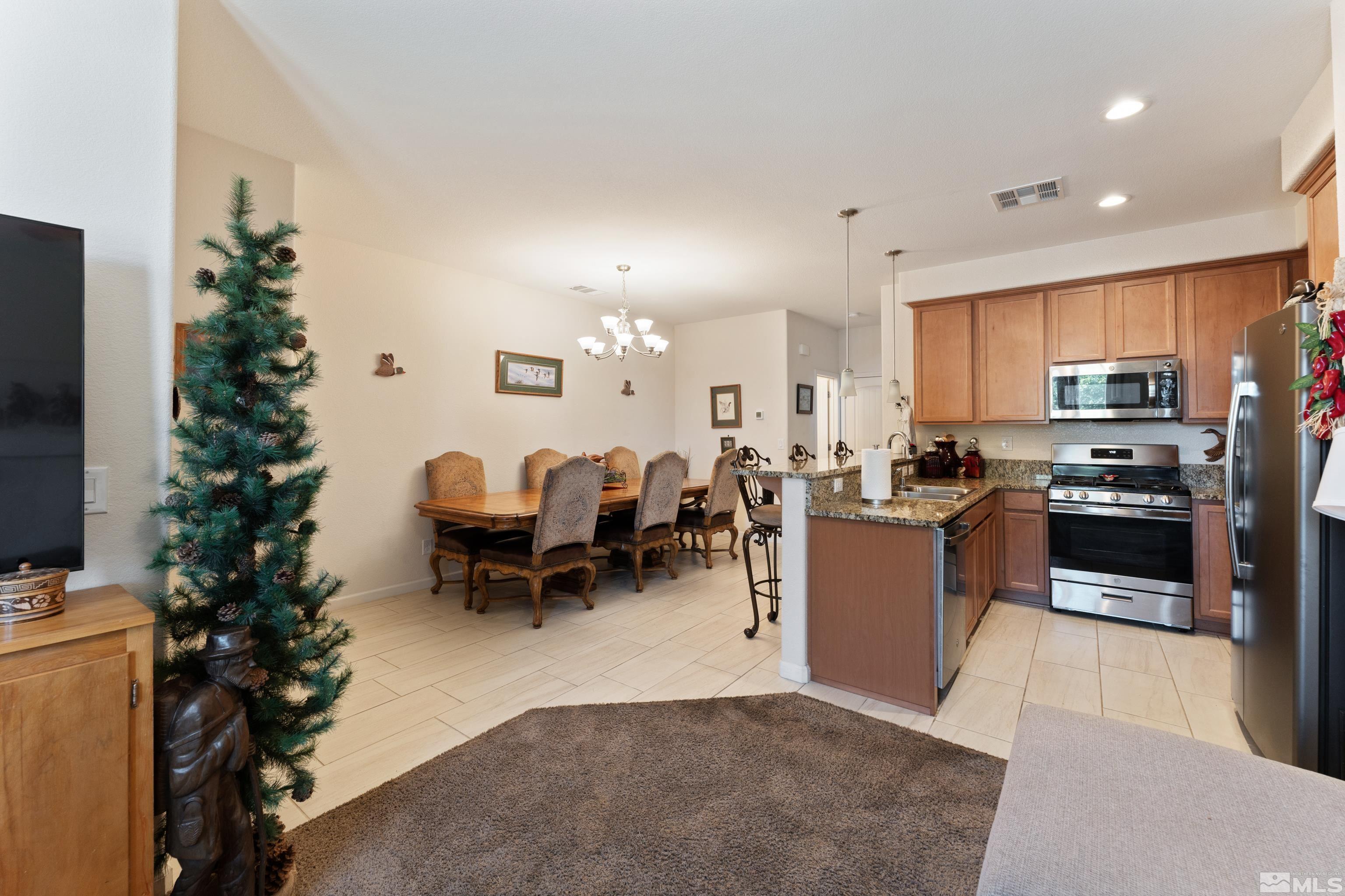 Photo #2: 230009288 Listing 