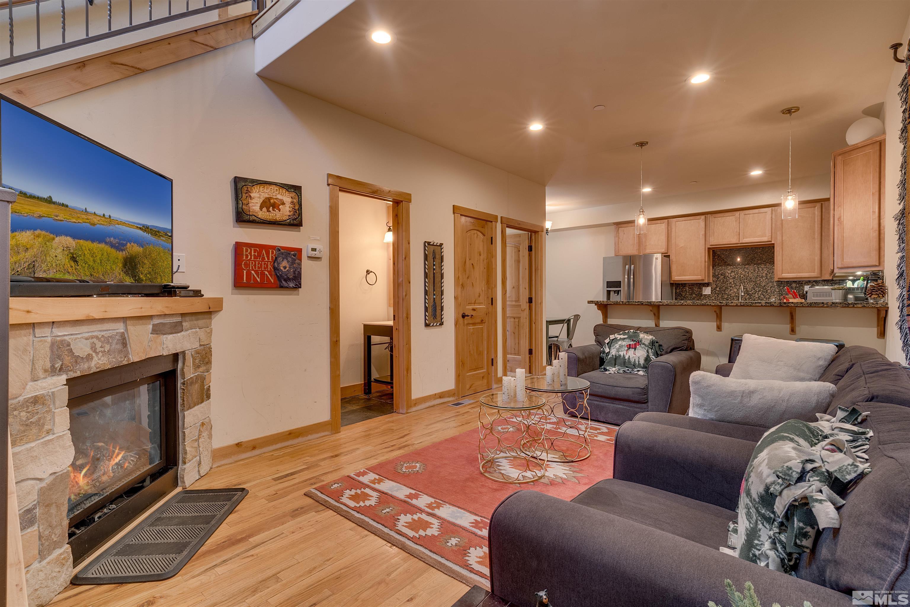 Photo #3: 230010337 Listing 
