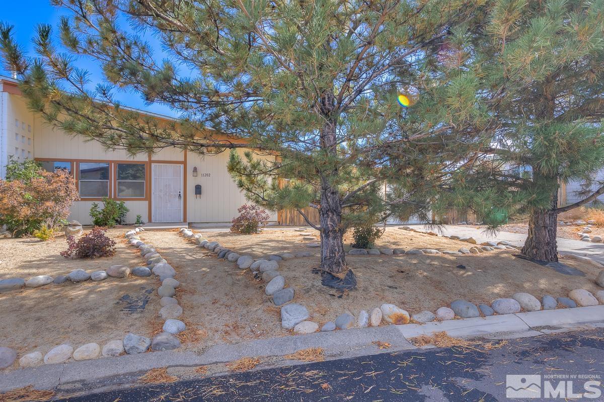 Photo #2: 230012032 Listing 