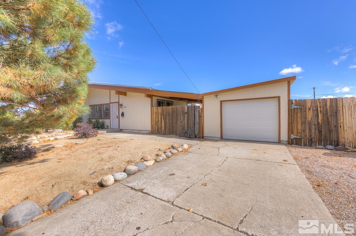Photo #3: 230012032 Listing 