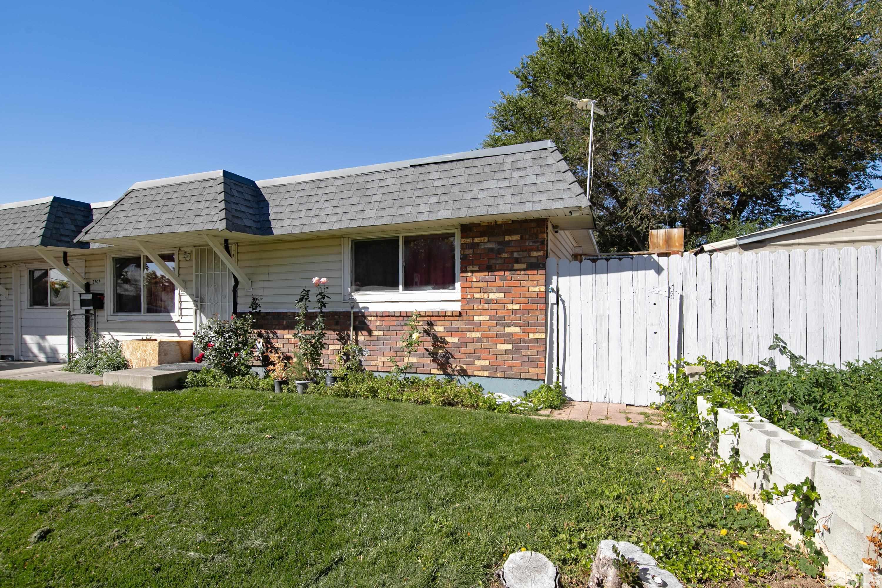Photo #3: 230012505 Listing 