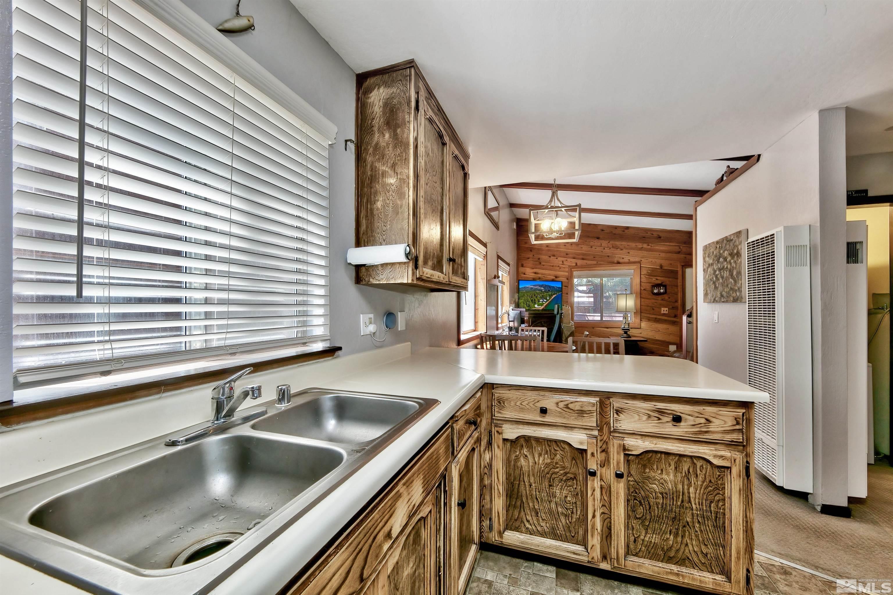 Photo #6: 230012903 Listing 