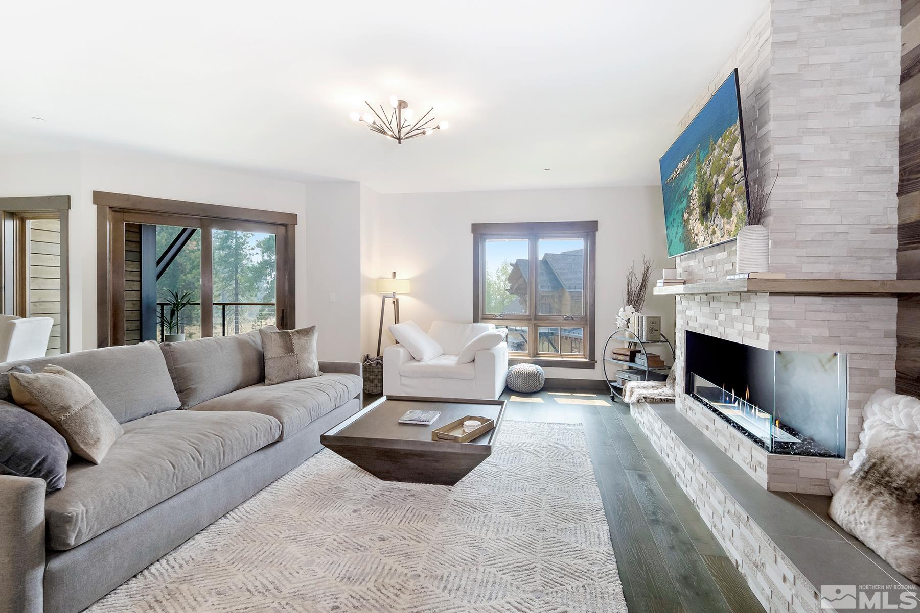 Photo #3: 230013292 Listing 