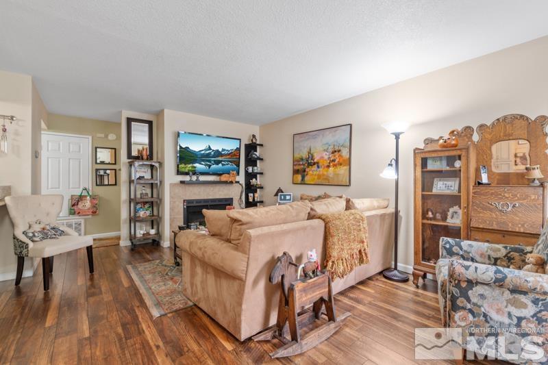 Photo #3: 230013478 Listing 