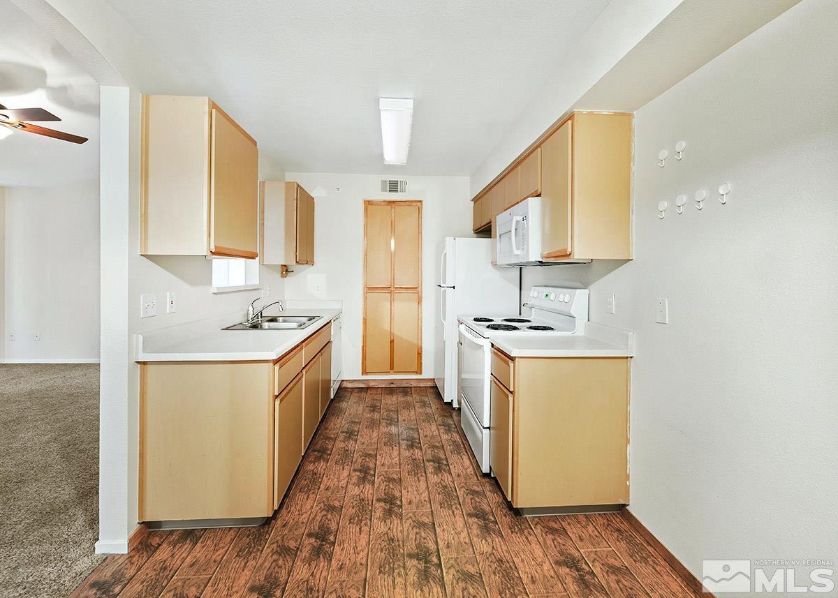 Photo #33: 230013794 Listing: Photo #33