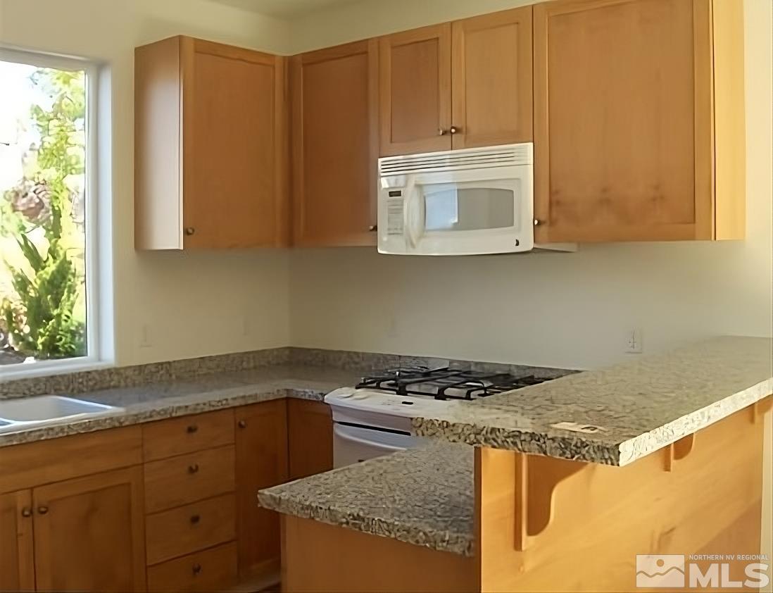 Photo #2: 230013916 Listing 
