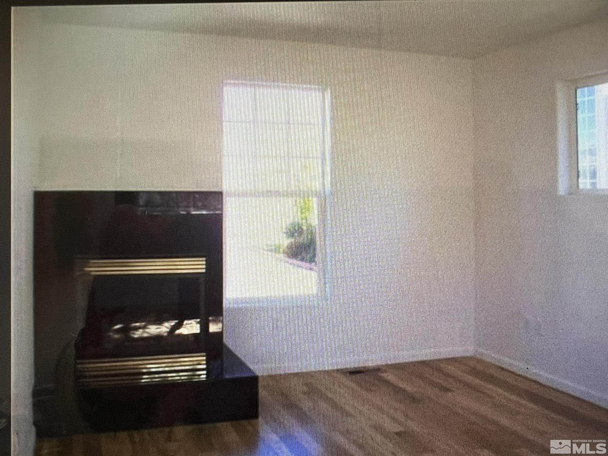 Photo #5: 230013916 Listing 