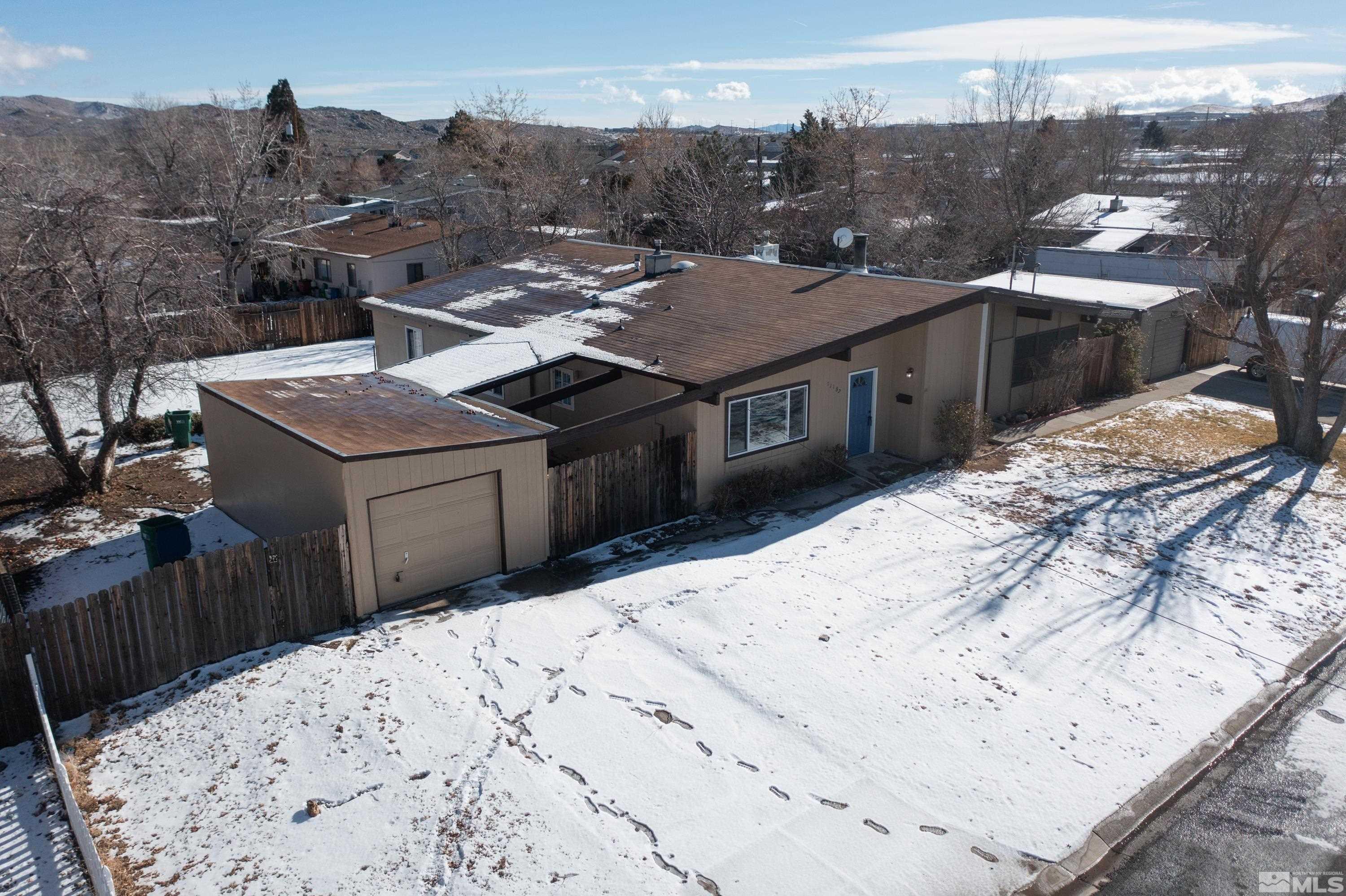 Photo #2: 240000279 Listing 