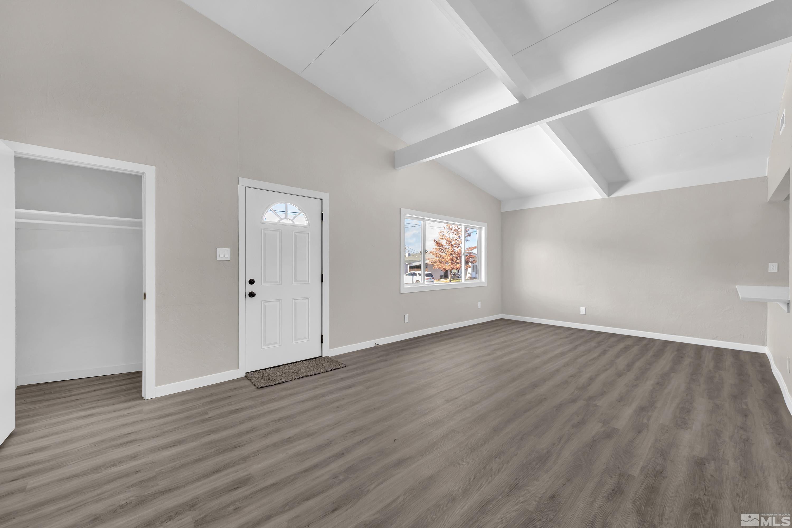 Photo #5: 240000279 Listing 