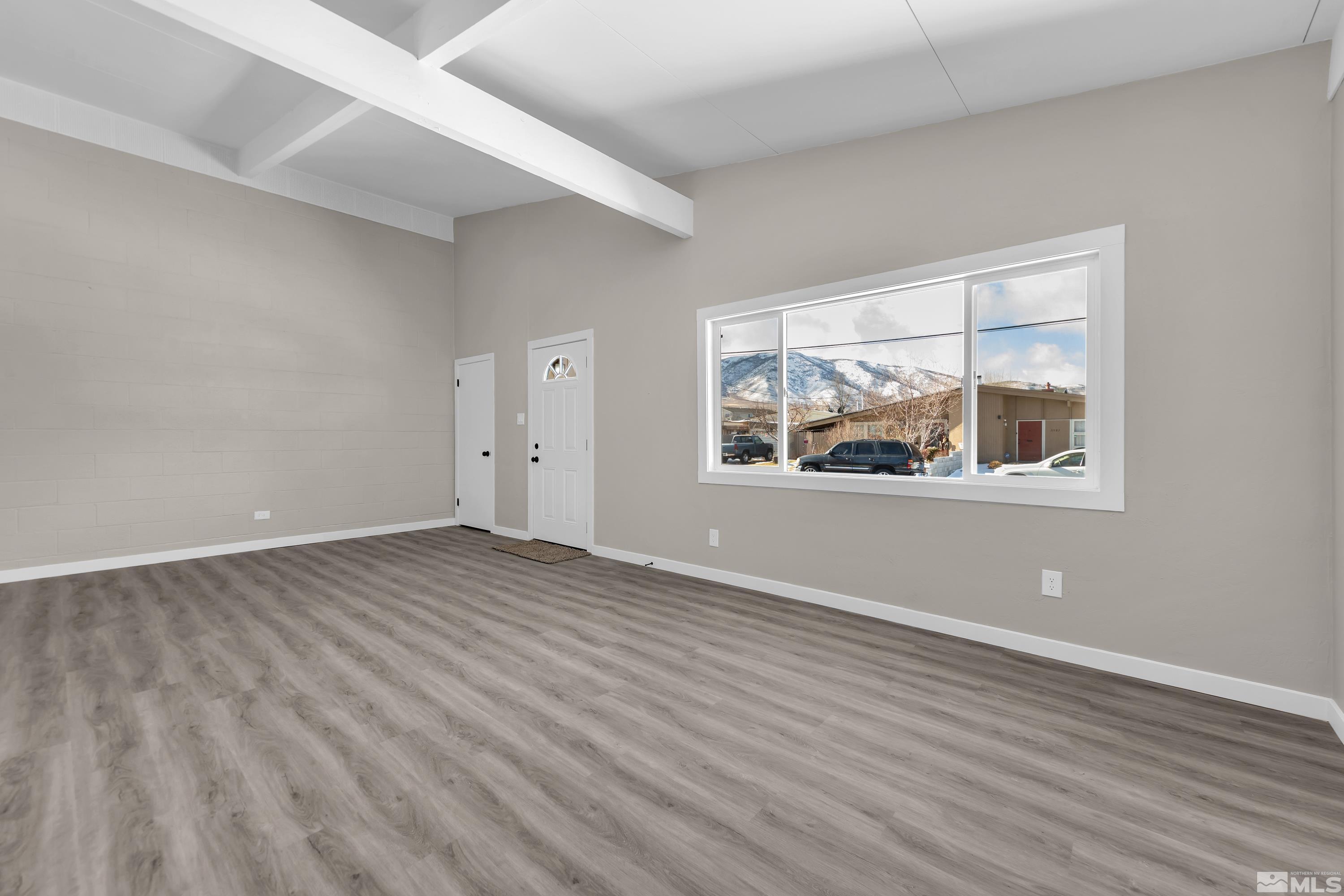 Photo #6: 240000279 Listing 