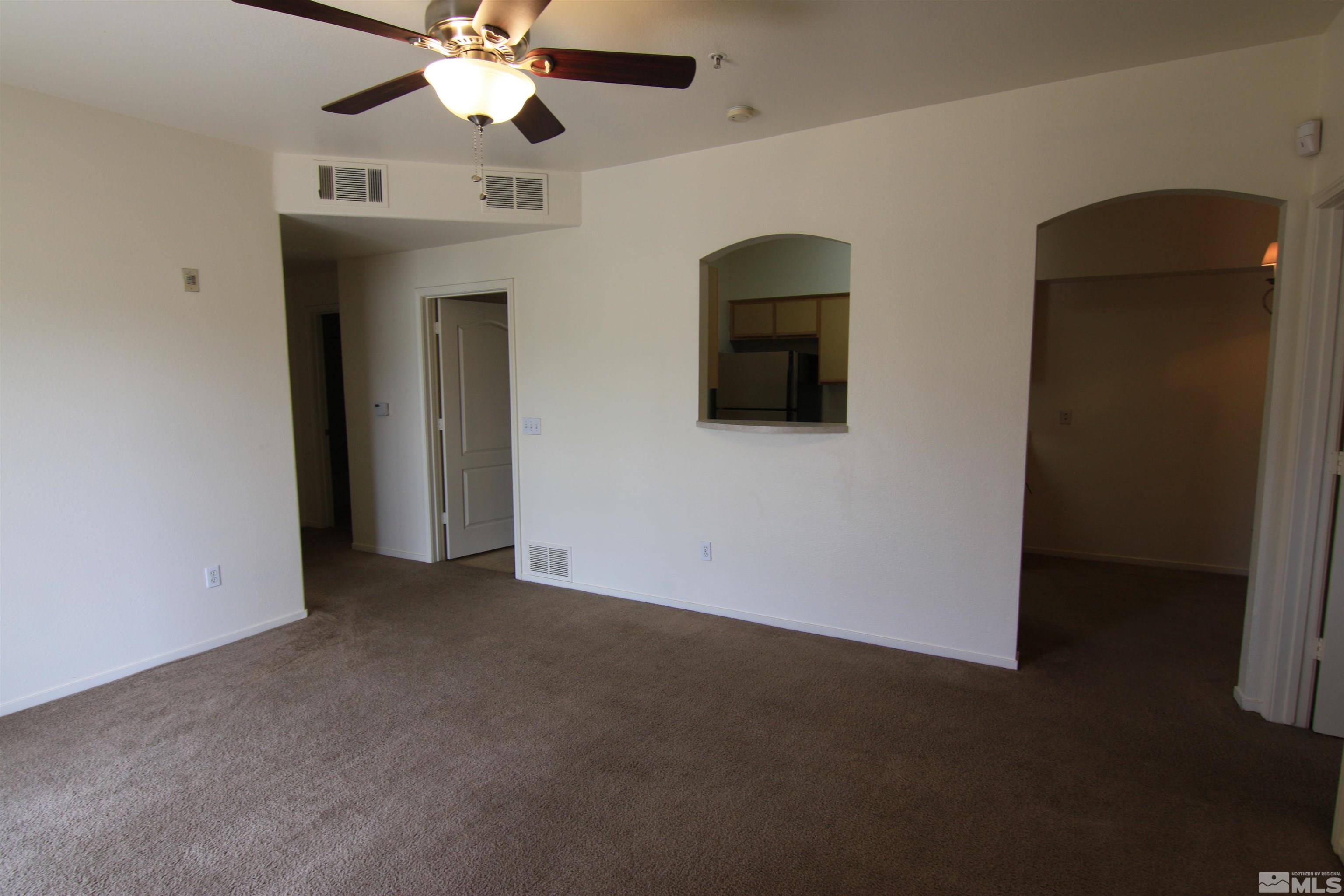 Photo #4: 240001688 Listing 
