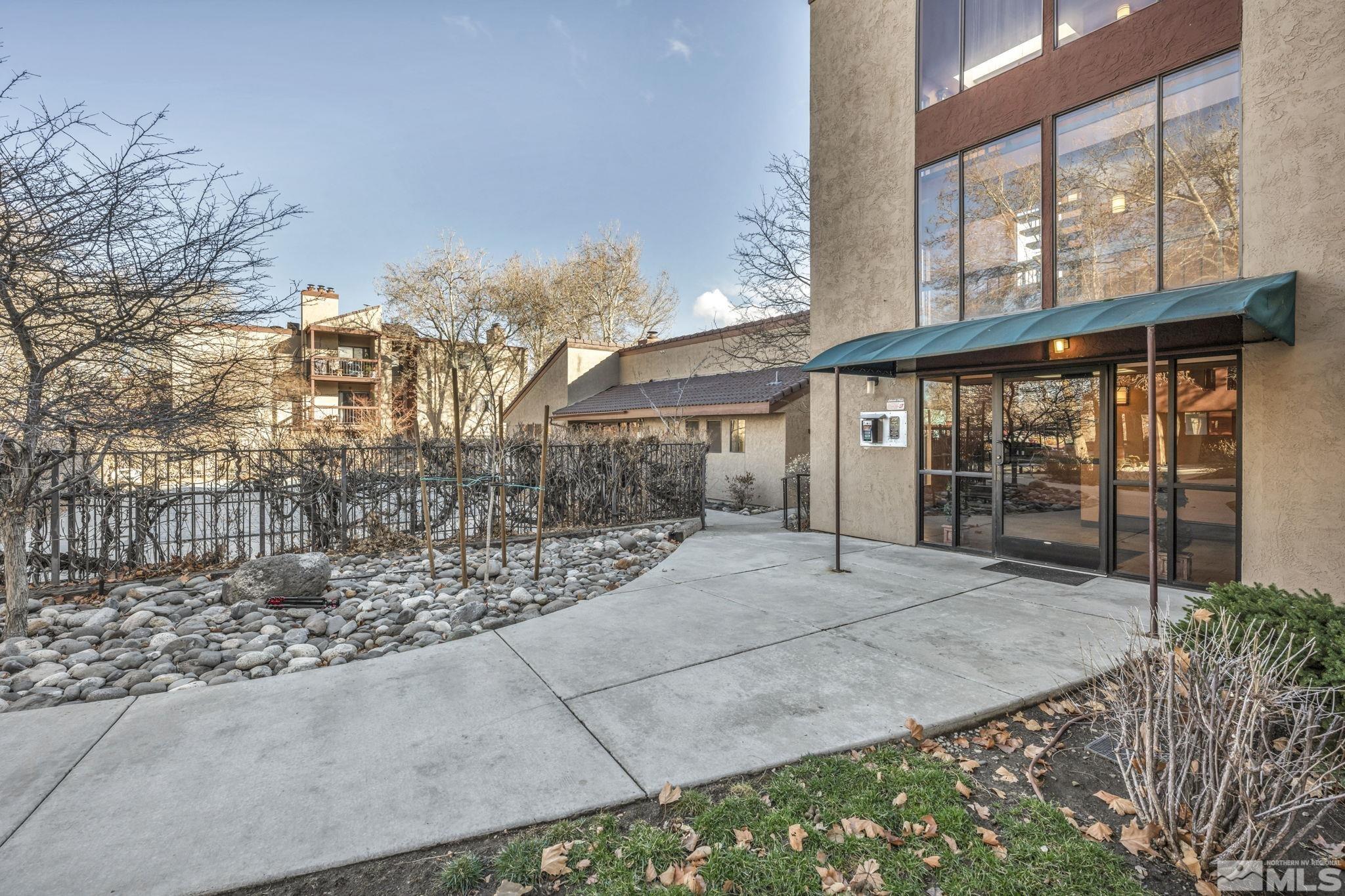 Photo #3: 240001728 Listing 