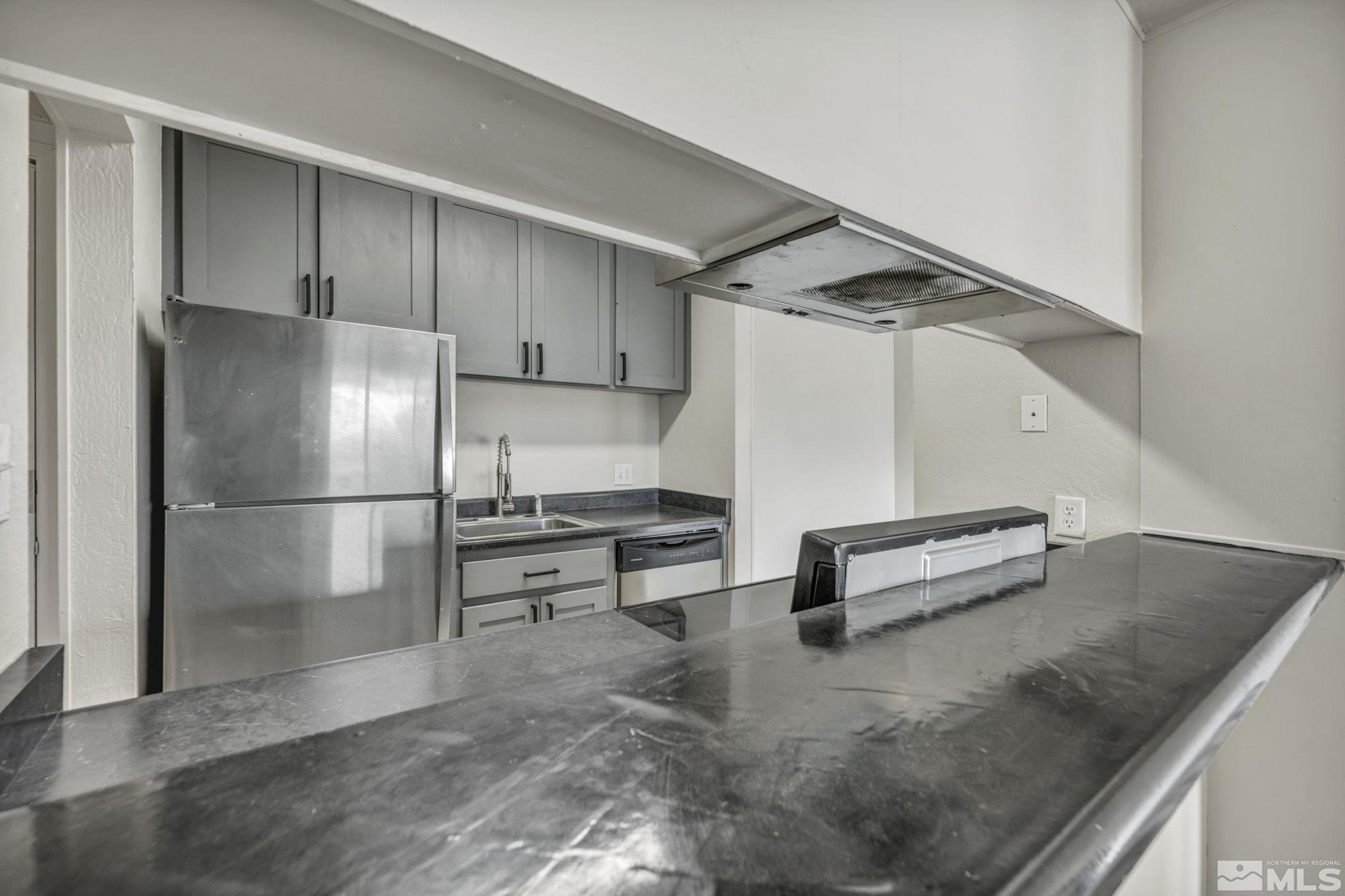 Photo #6: 240001728 Listing 