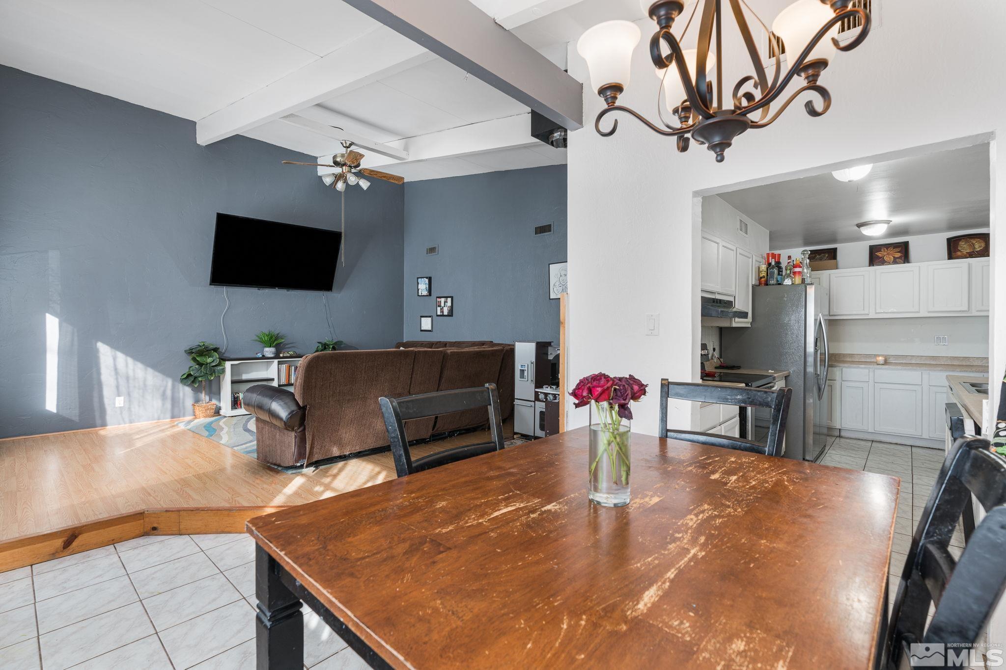 Photo #6: 240001940 Listing 