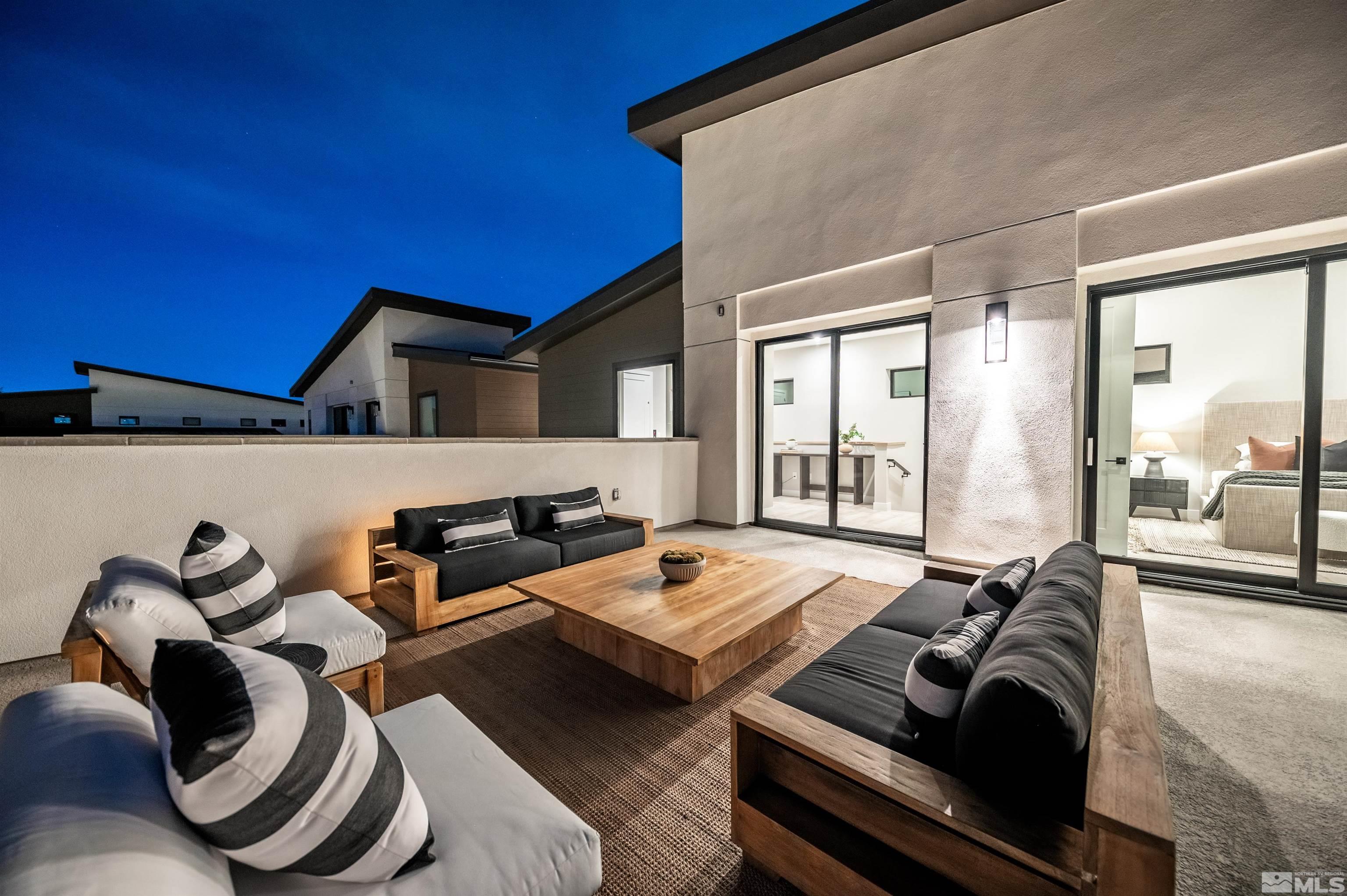 Photo #2: 240002098 Listing 