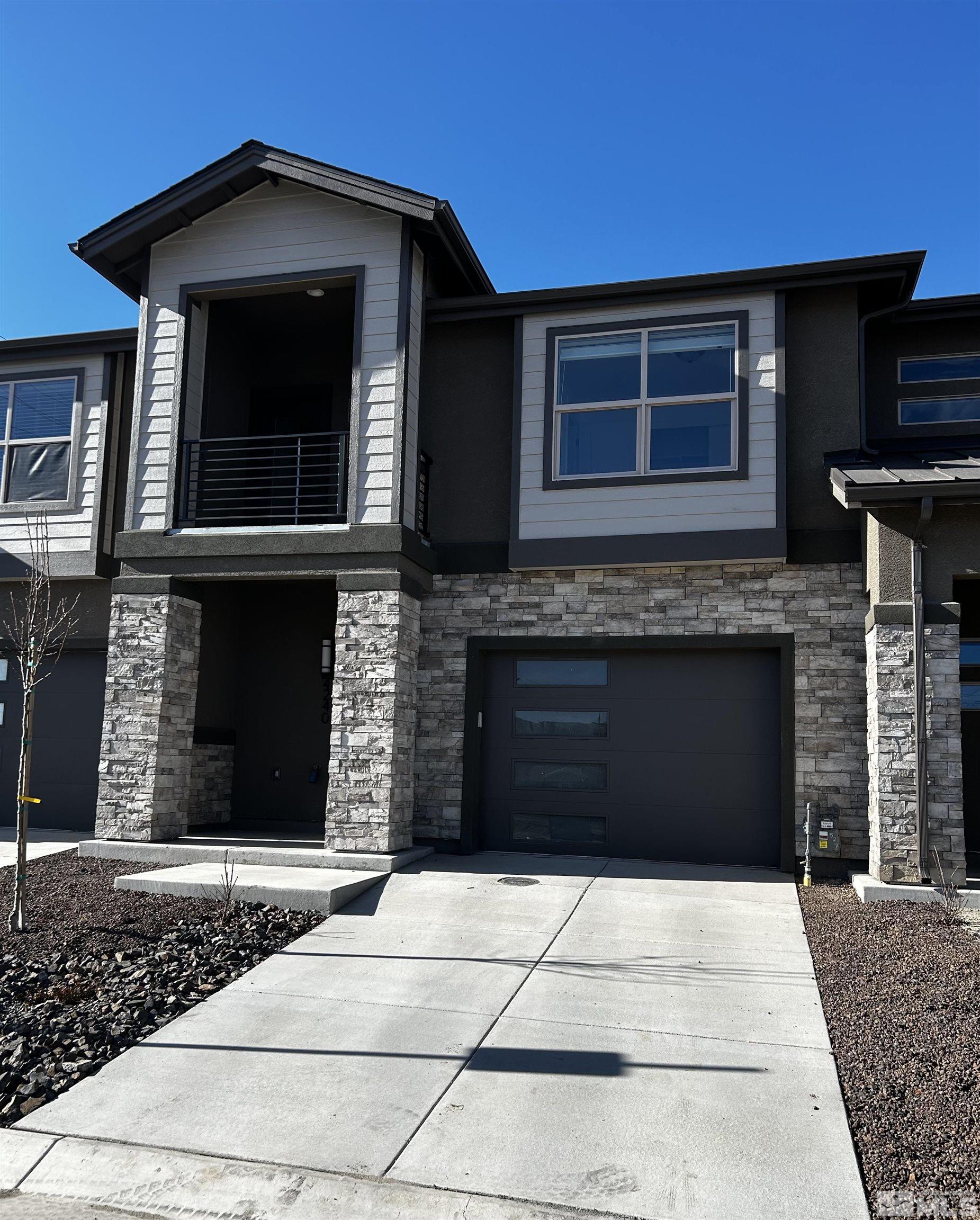 Photo #2: 240002167 Listing 
