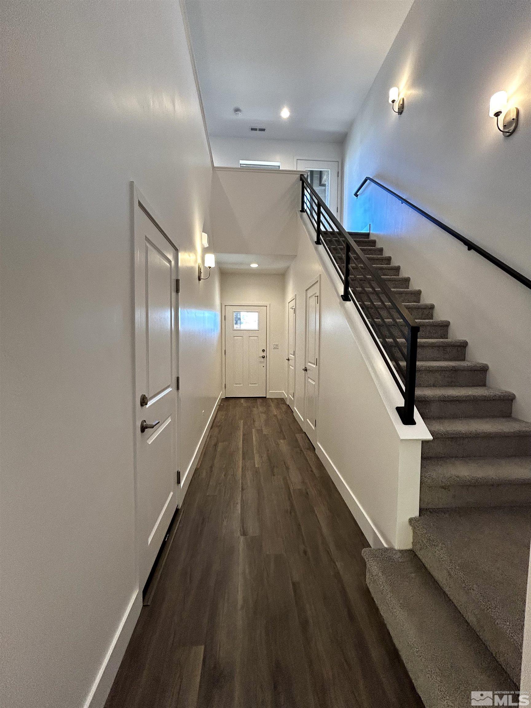 Photo #4: 240002167 Listing 