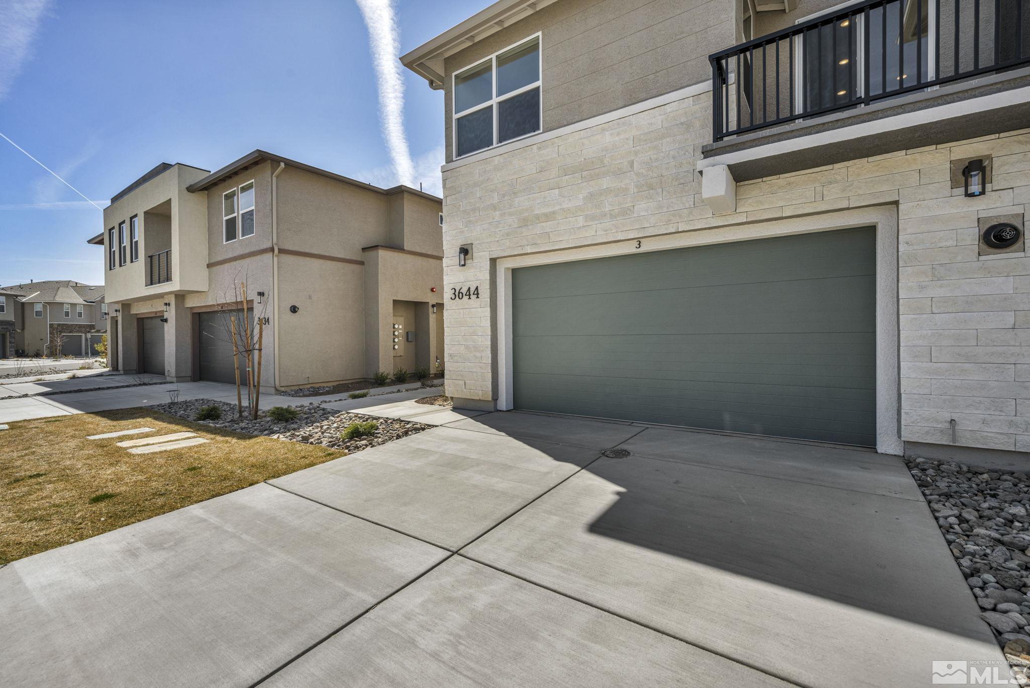 Photo #2: 240002441 Listing 