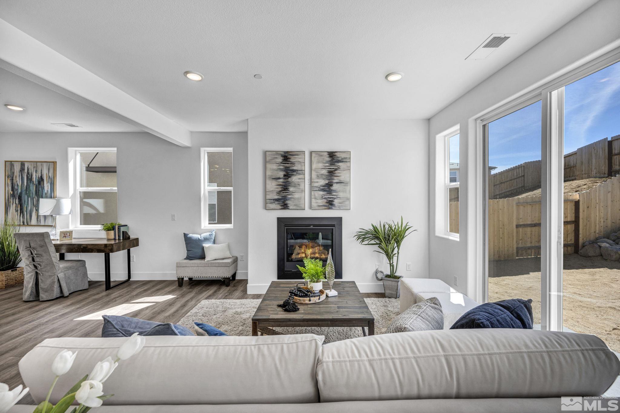 Photo #5: 240002441 Listing 