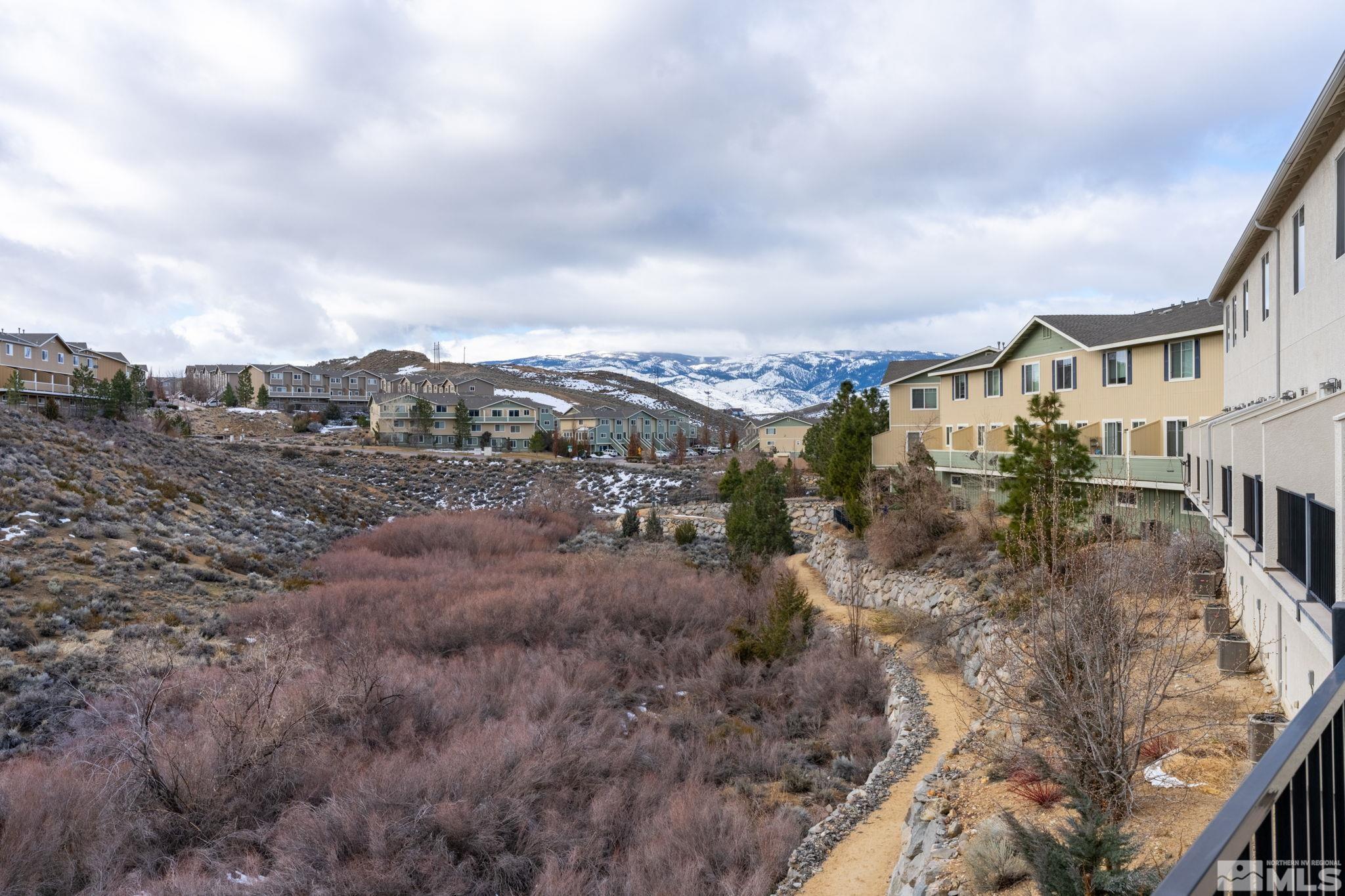 Photo #4: 240002494 Listing 