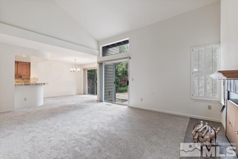 Photo #5: 240002633 Listing 