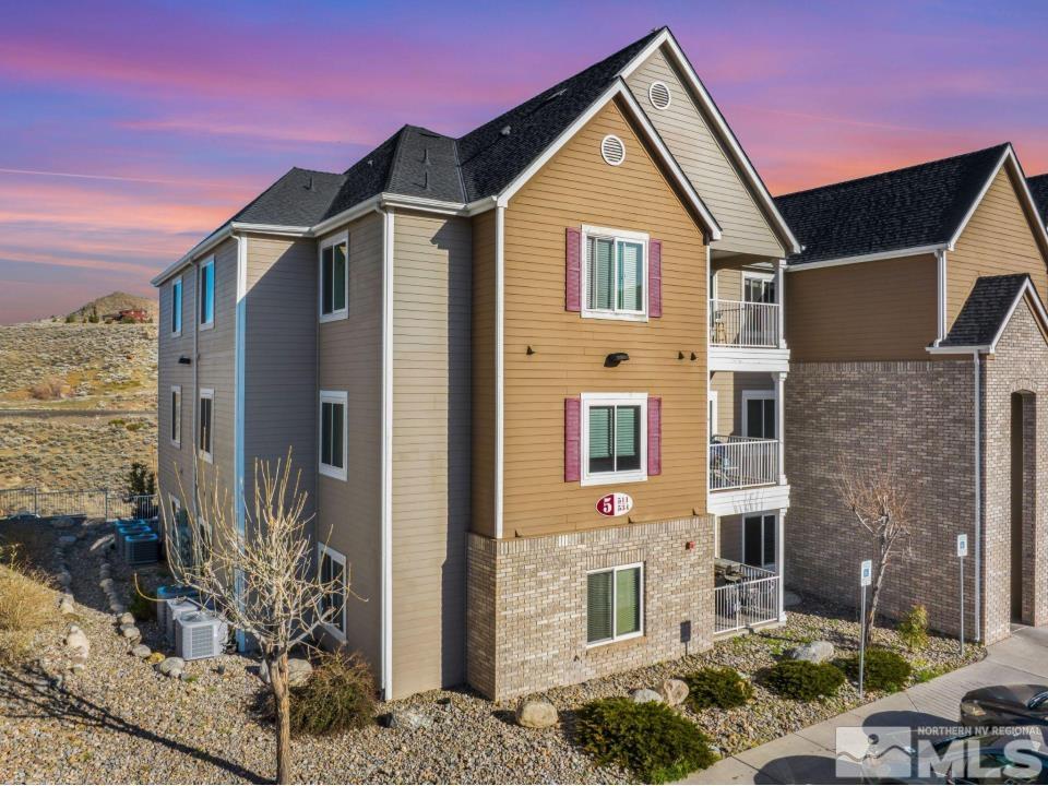 Photo #2: 240003208 Listing 