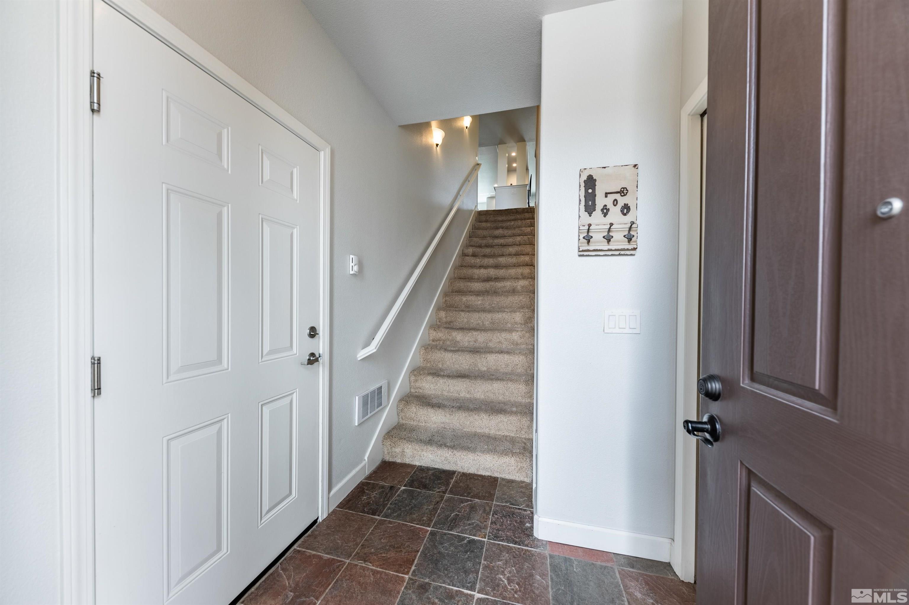 Photo #4: 240004682 Listing 