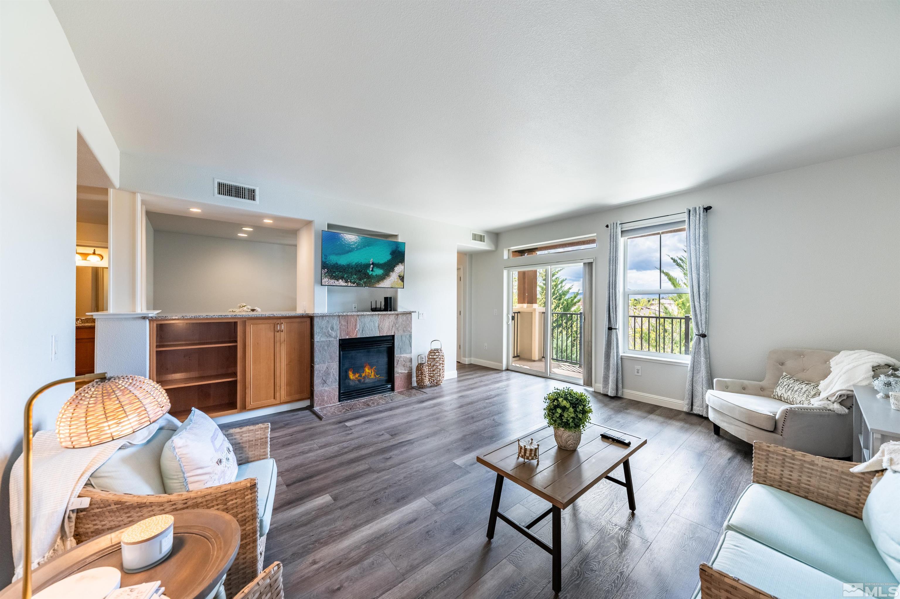 Photo #6: 240004682 Listing 