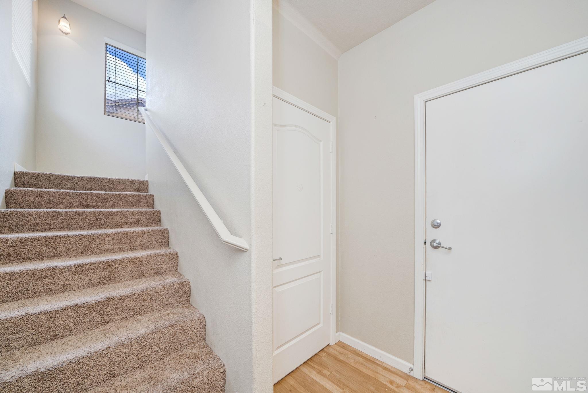 Photo #3: 240004688 Listing 