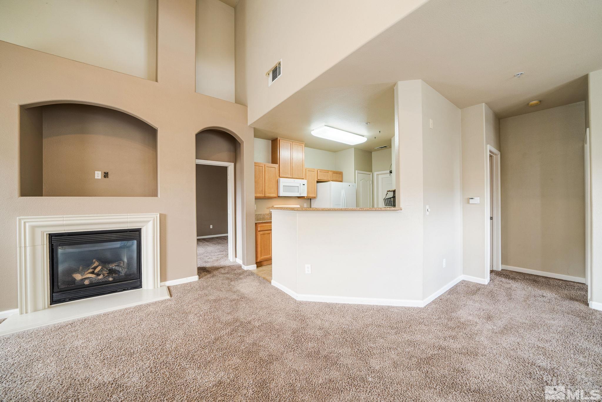 Photo #5: 240004688 Listing 