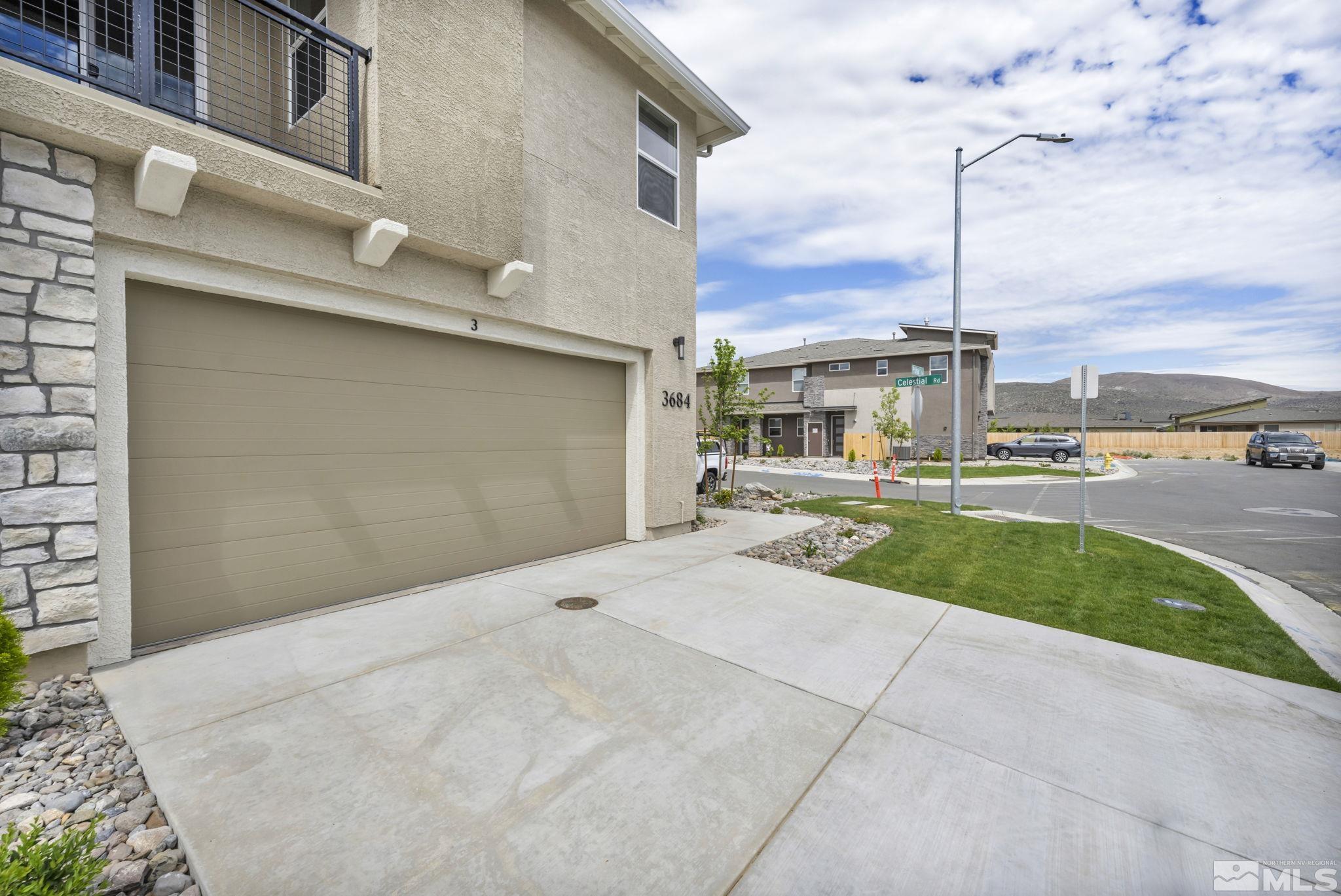 Photo #2: 240004691 Listing 