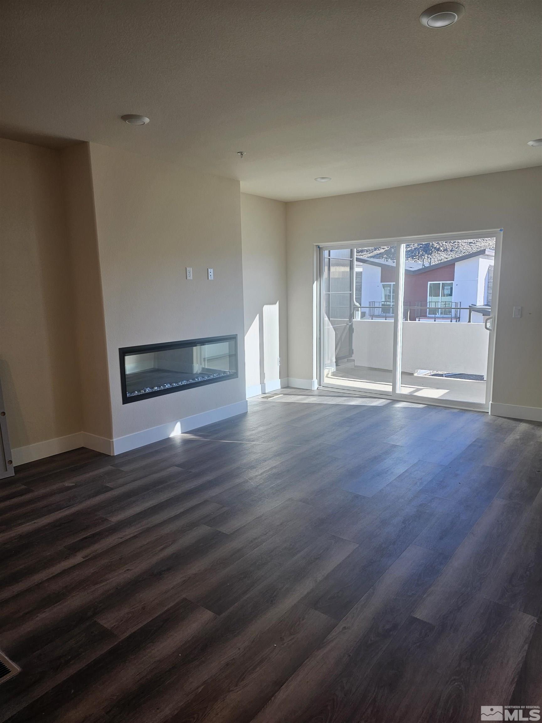 Photo #5: 240004719 Listing 