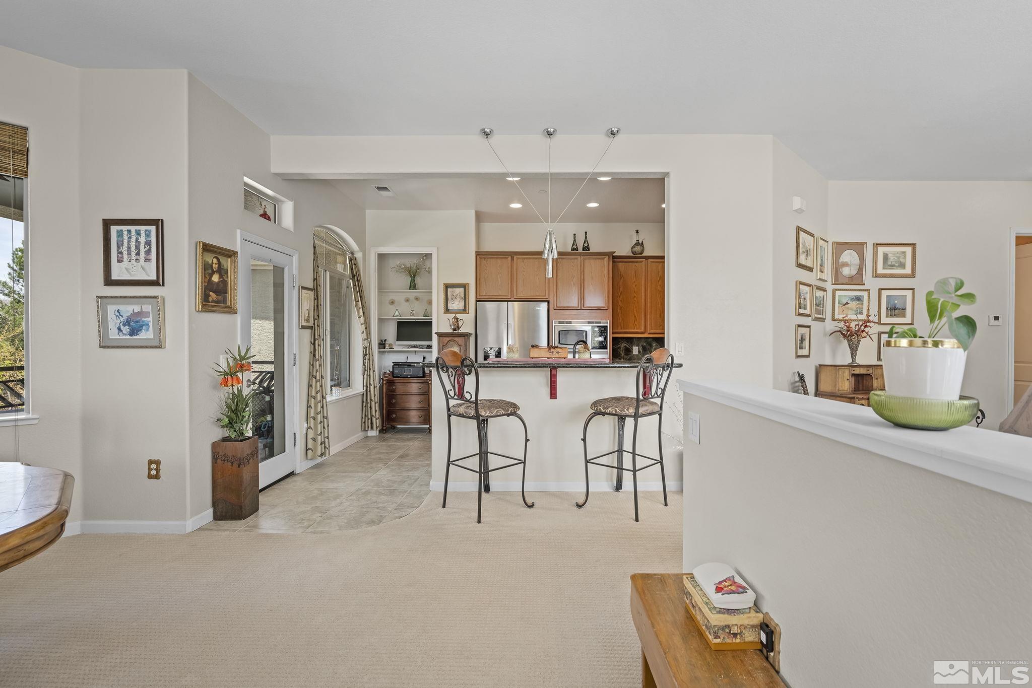 Photo #3: 240004725 Listing 