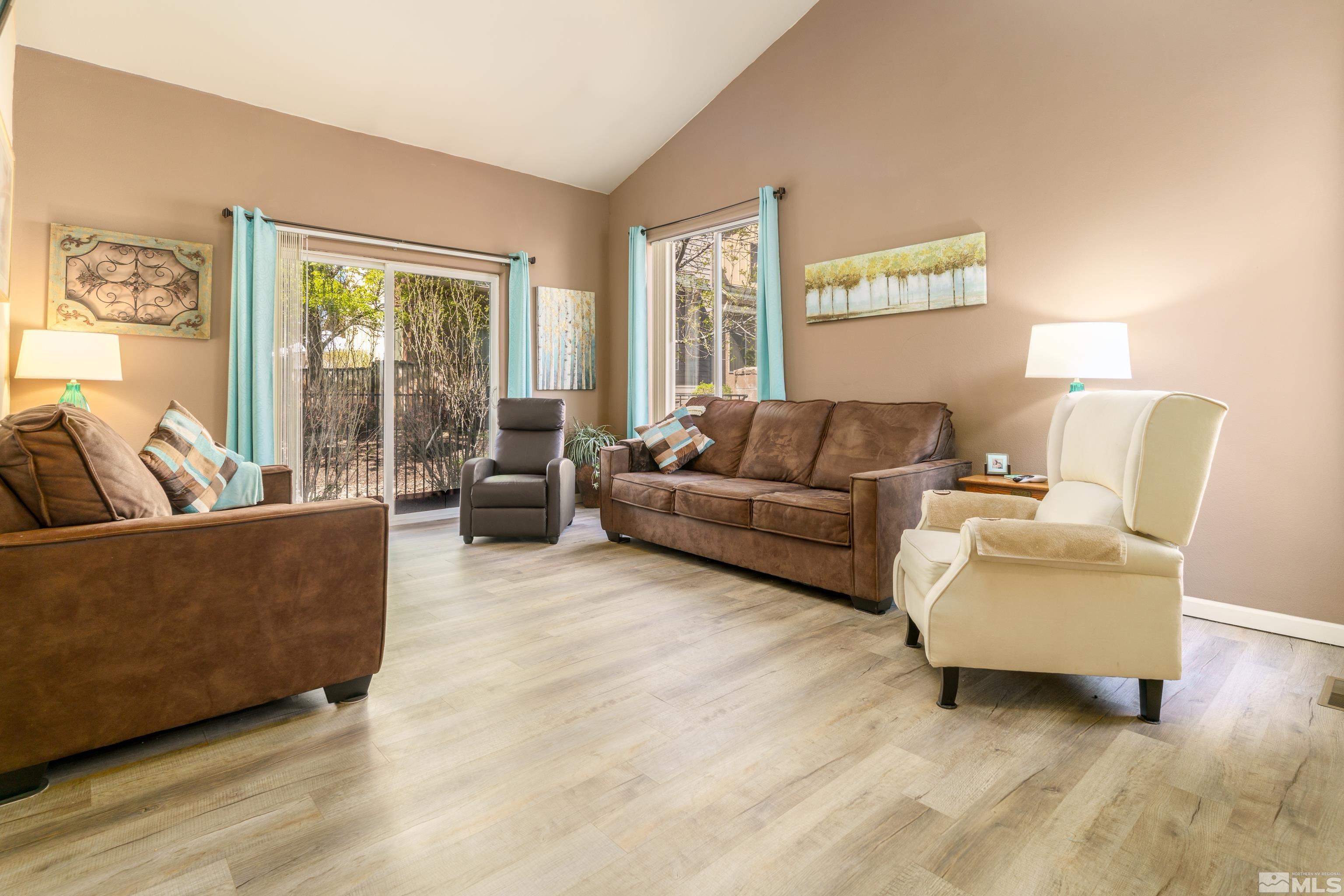 Photo #6: 240004819 Listing 