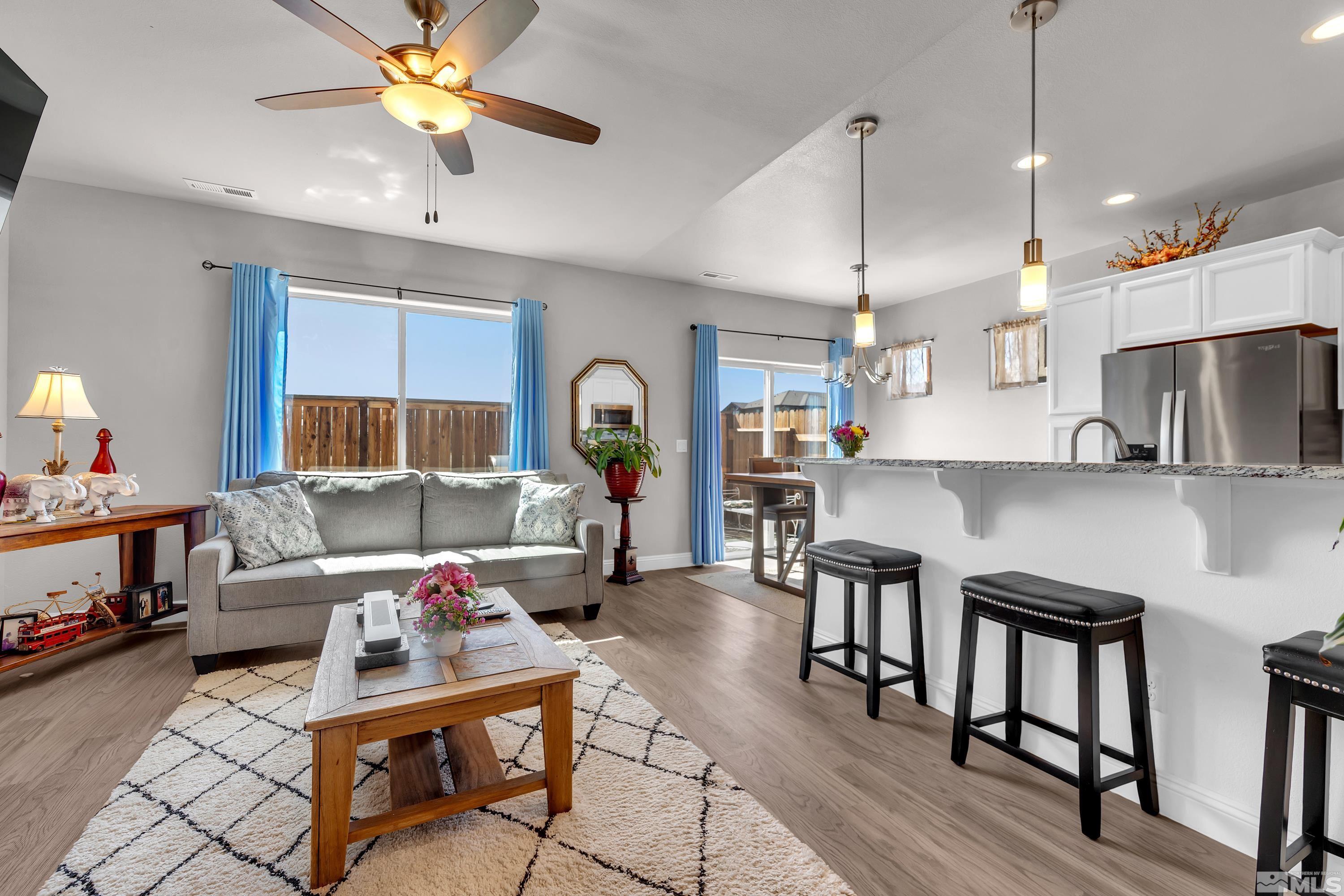 Photo #5: 240004845 Listing 