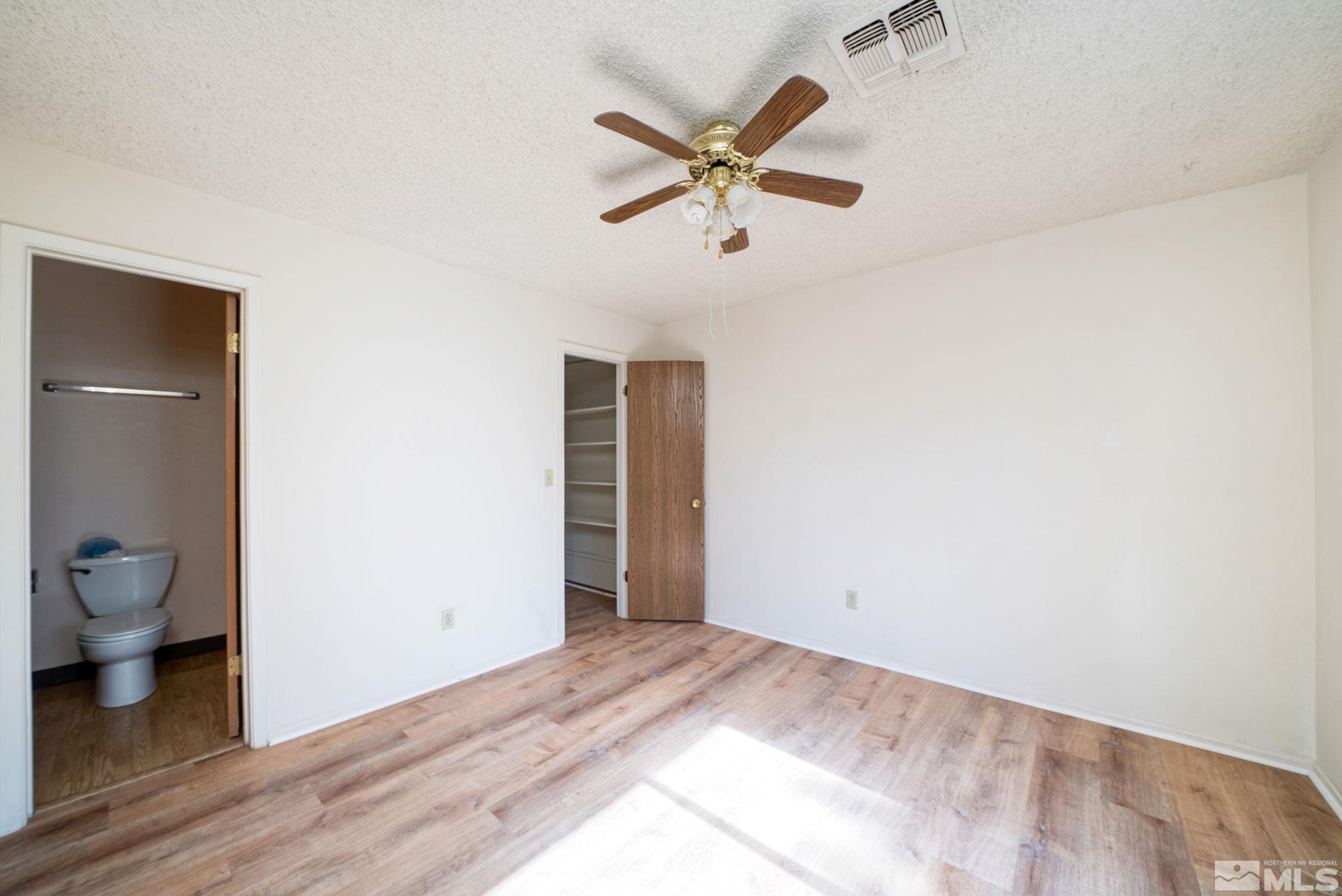 Photo #5: 240005025 Listing 