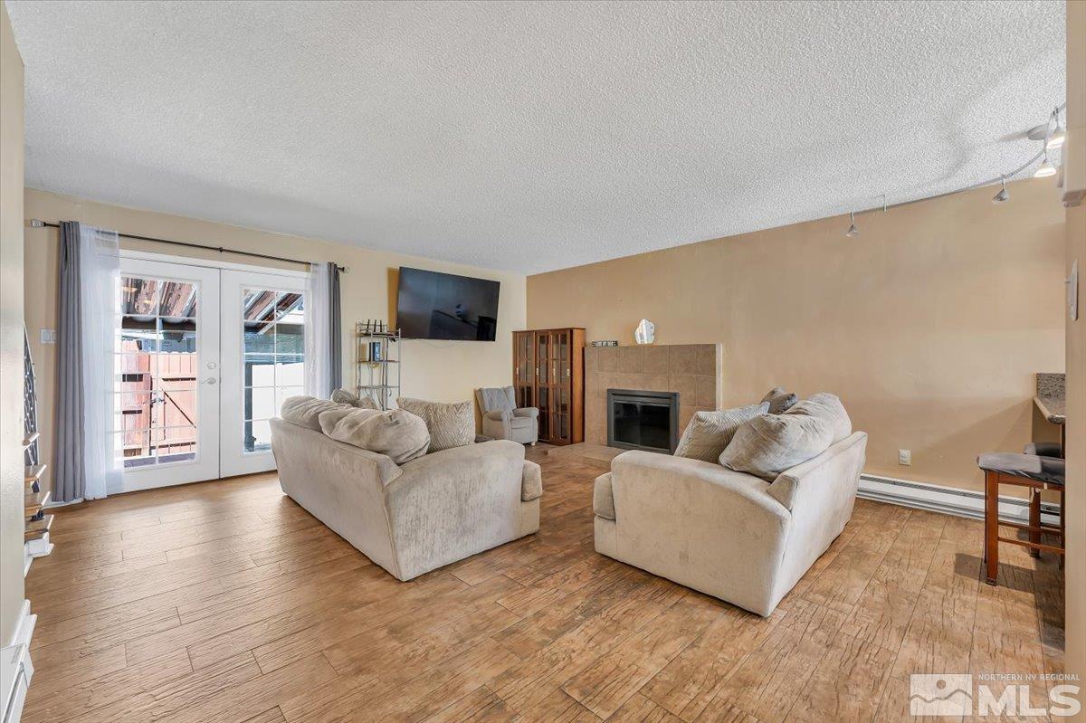 Photo #5: 240005035 Listing 