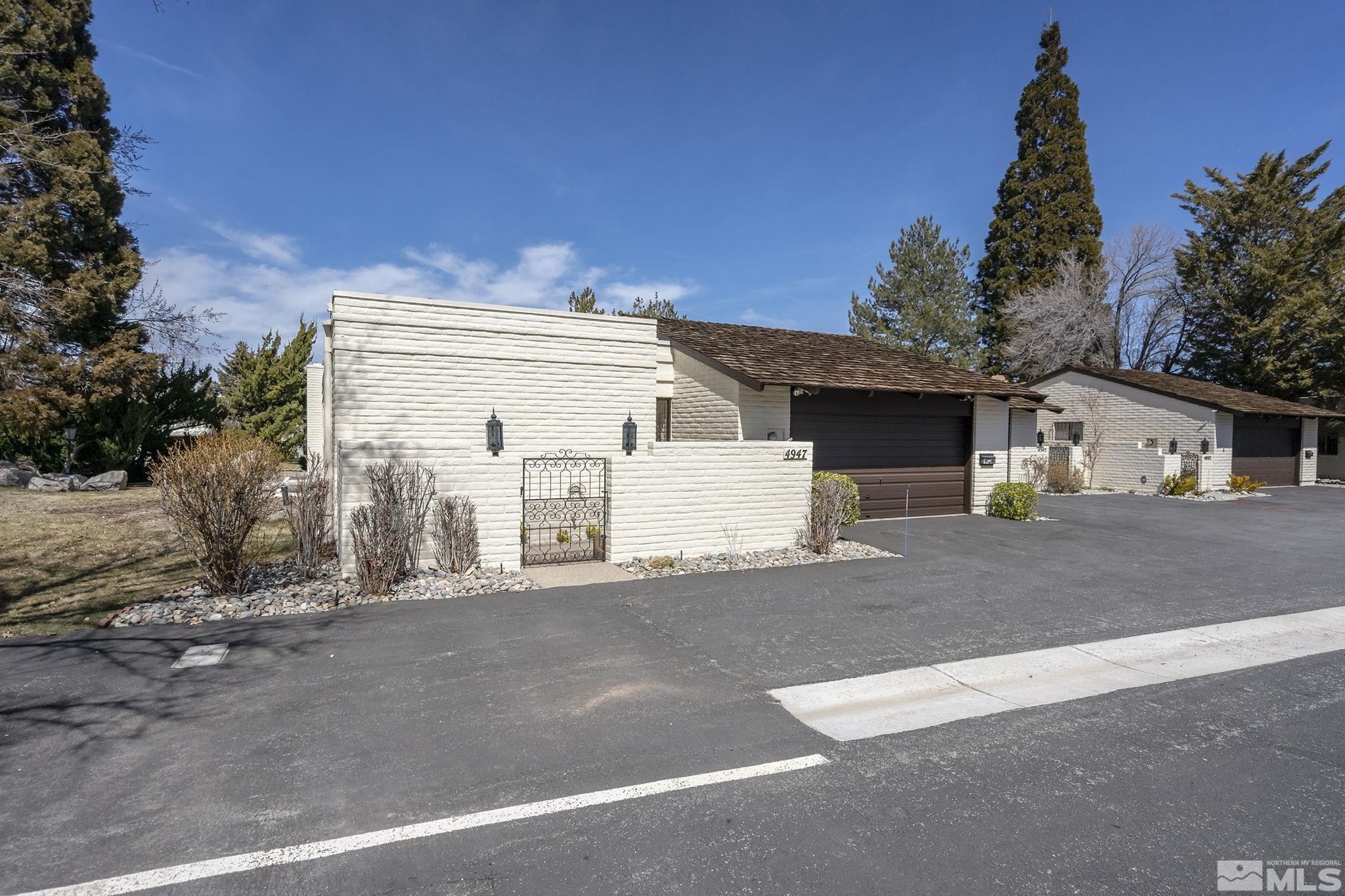 Photo #3: 240005058 Listing 