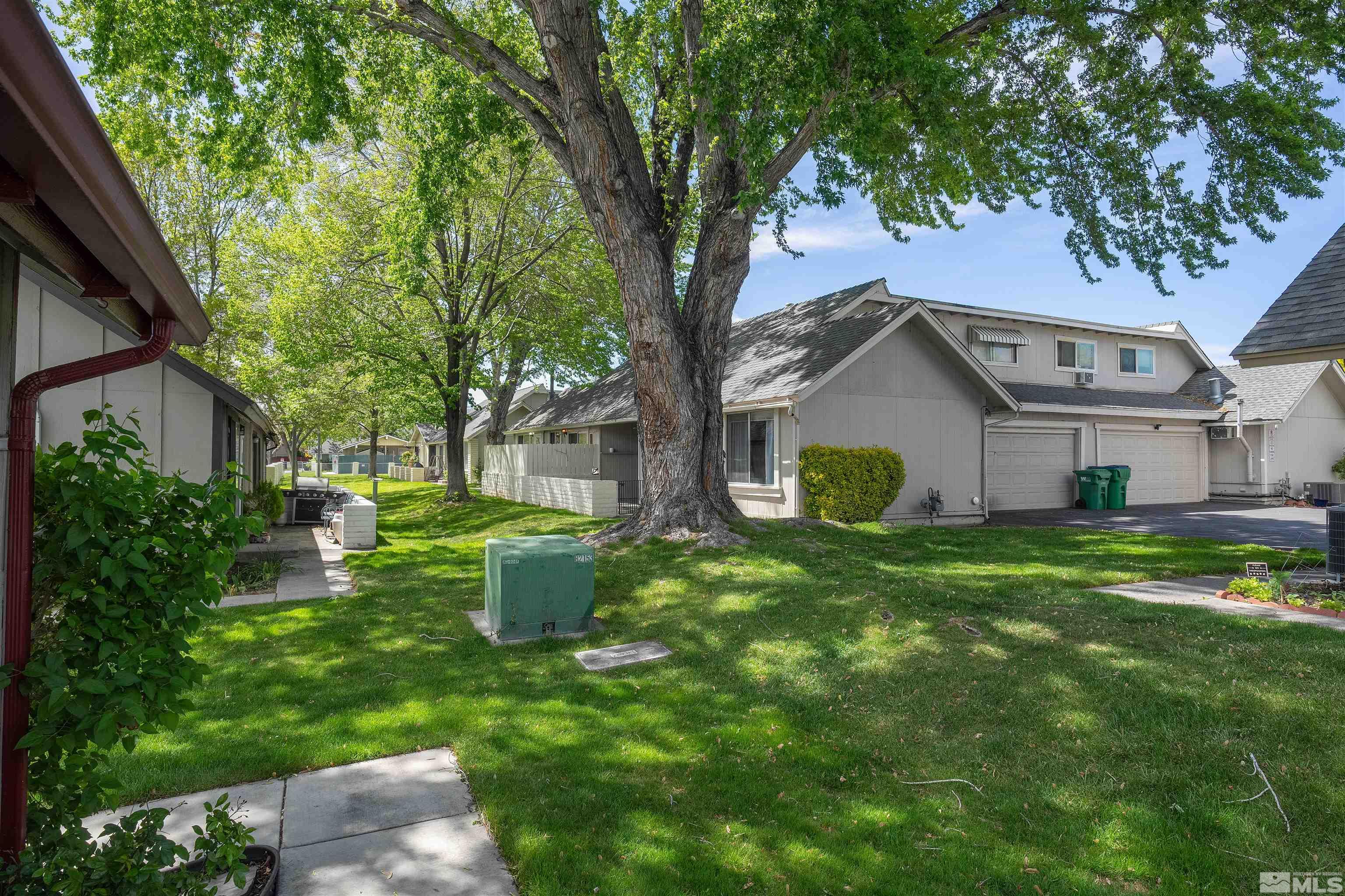 Photo #2: 240005407 Listing 