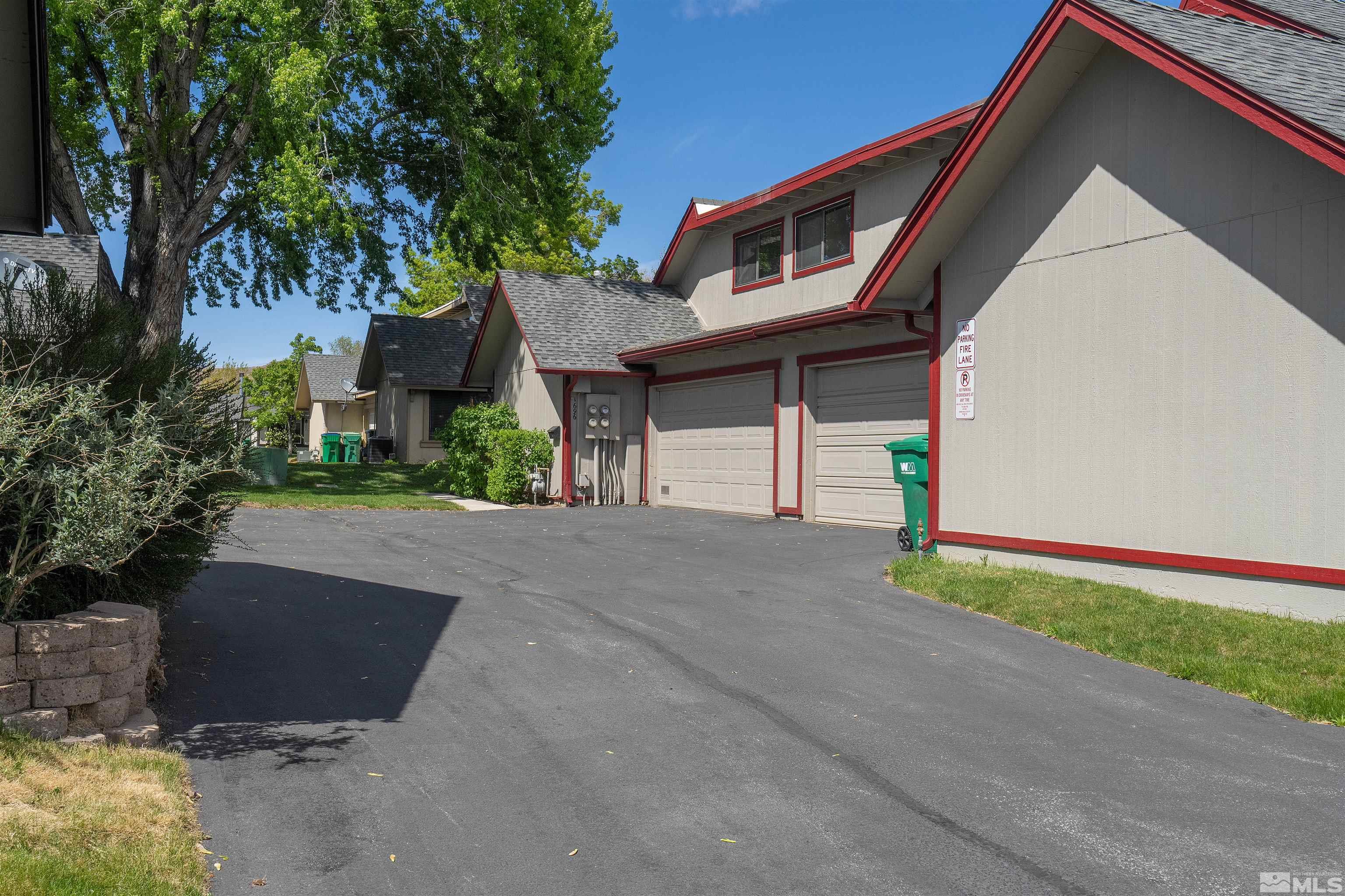 Photo #5: 240005407 Listing 