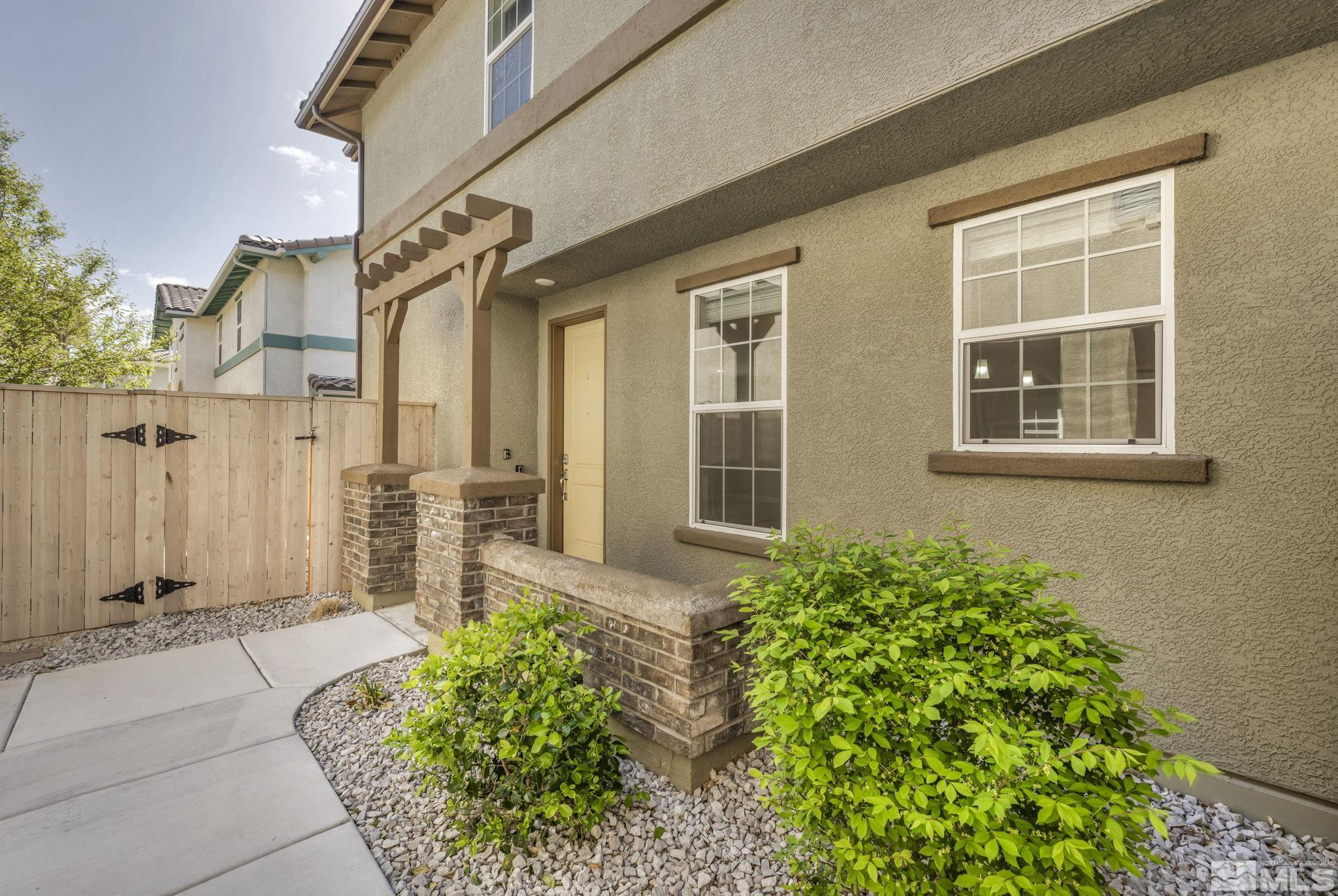 Photo #3: 240005415 Listing 