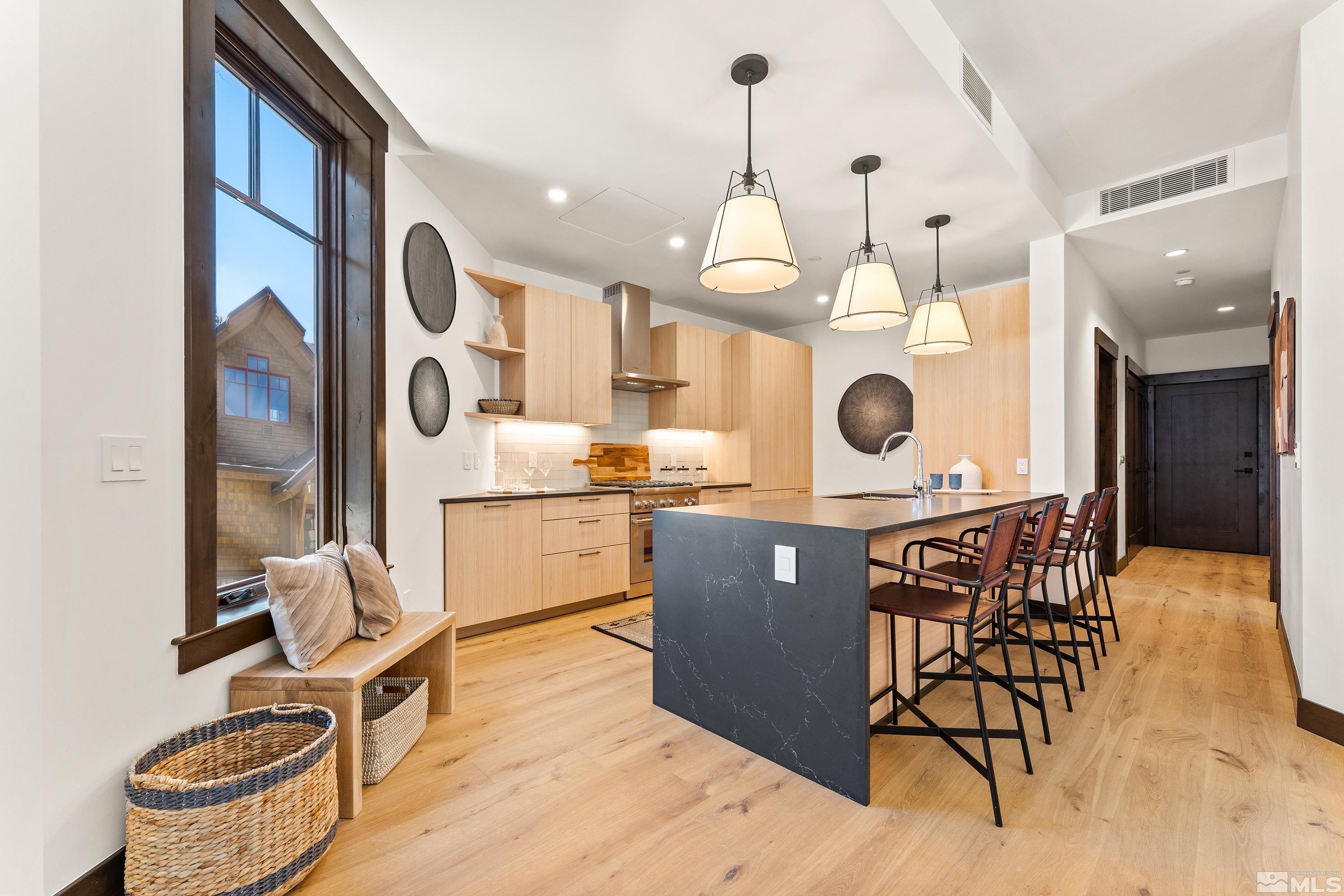 Photo #2: 240005459 Listing 