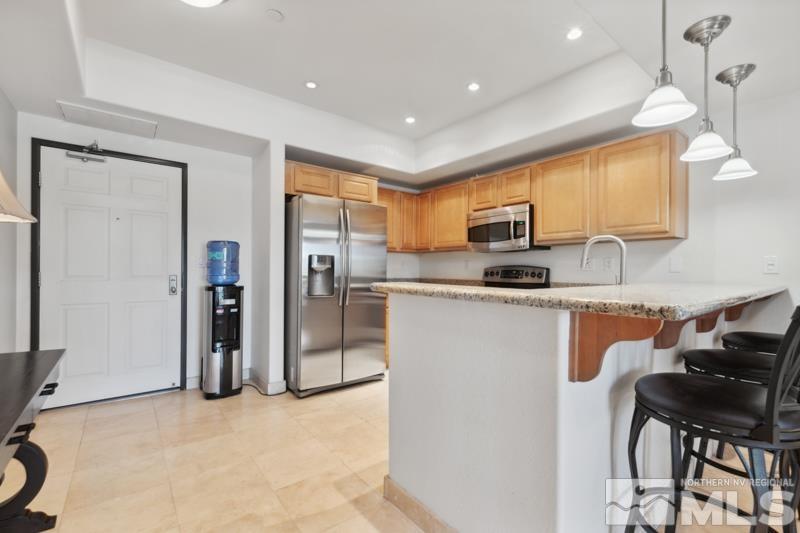 Photo #5: 240005496 Listing 