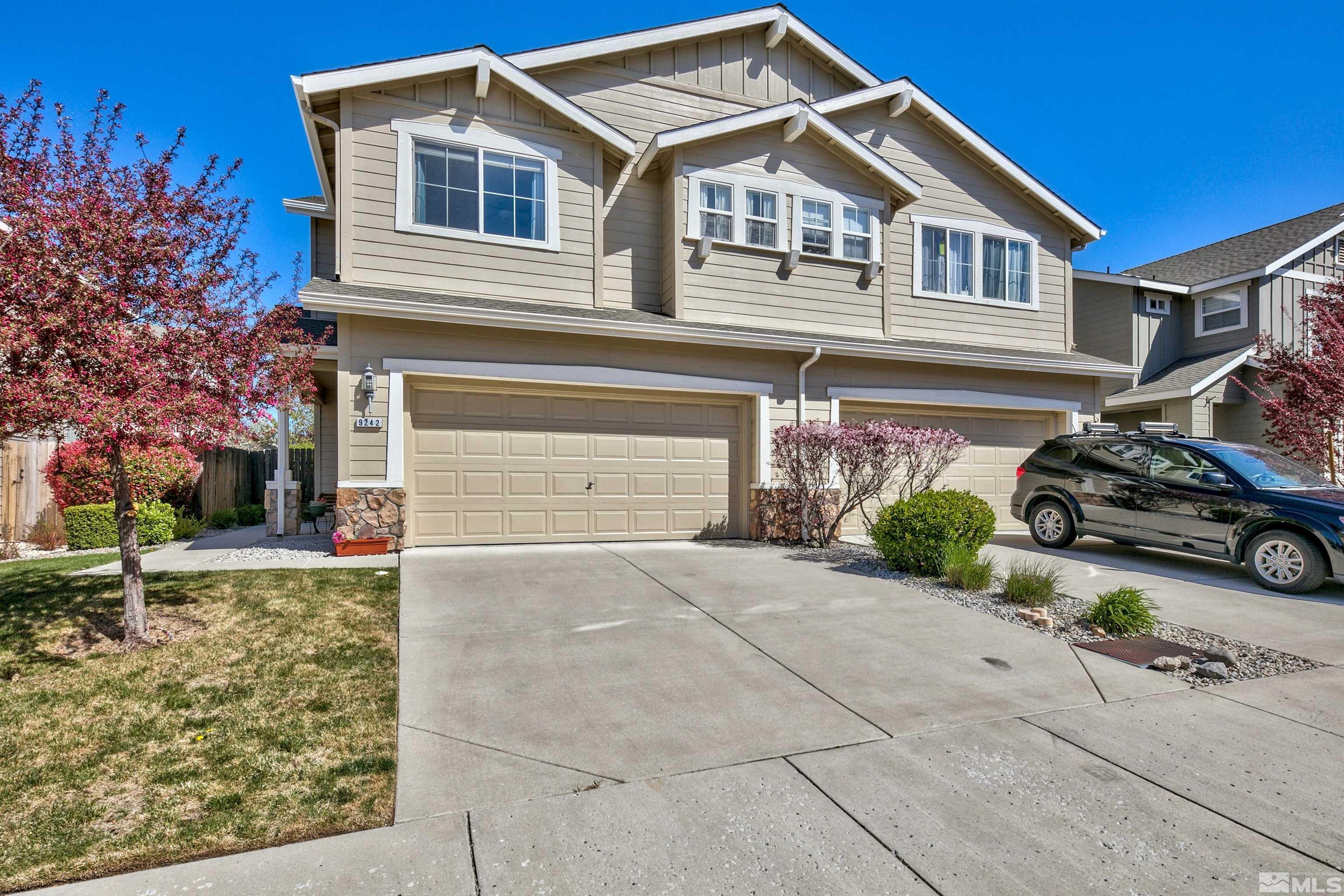 Photo #2: 240005504 Listing 