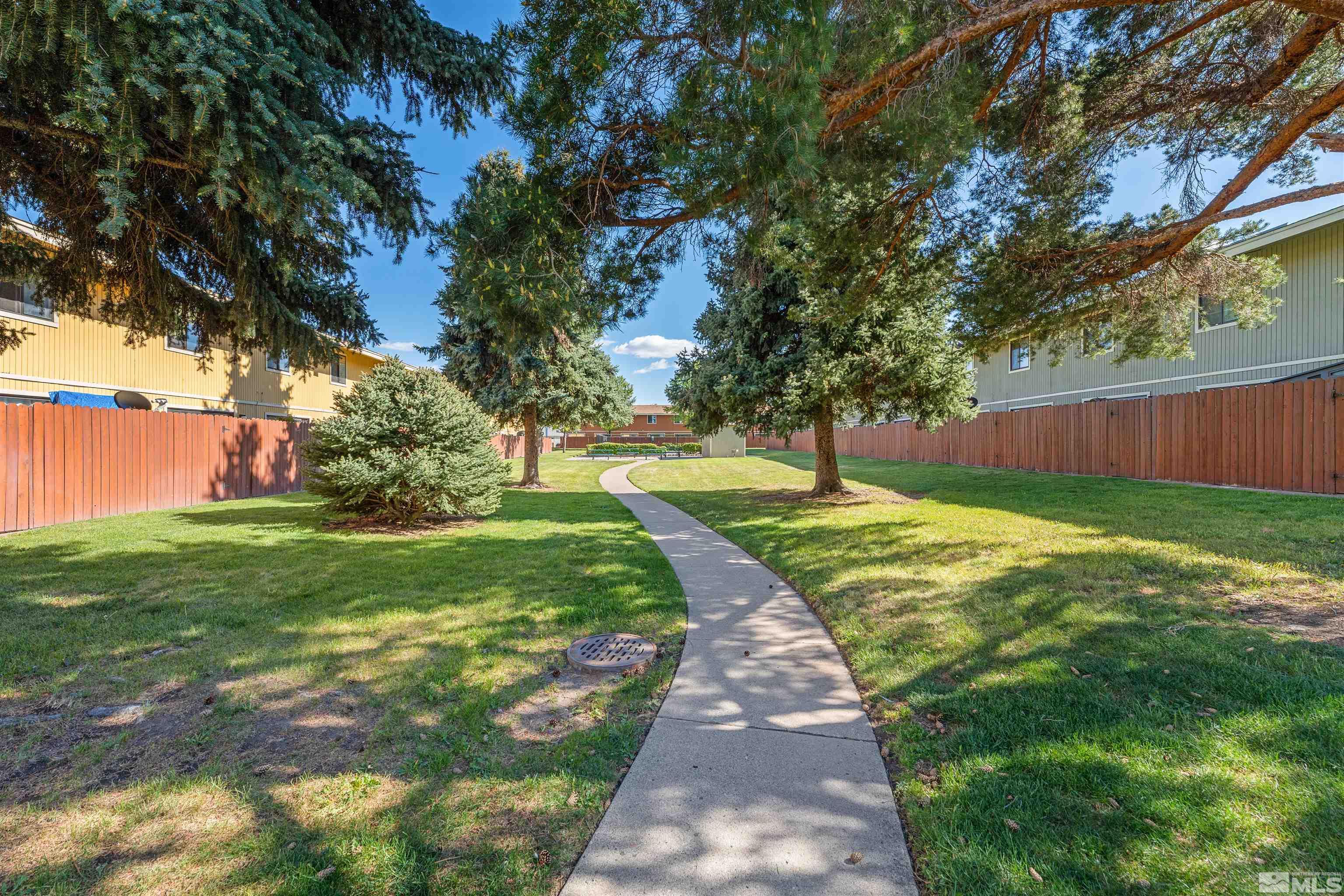 Photo #3: 240005535 Listing 