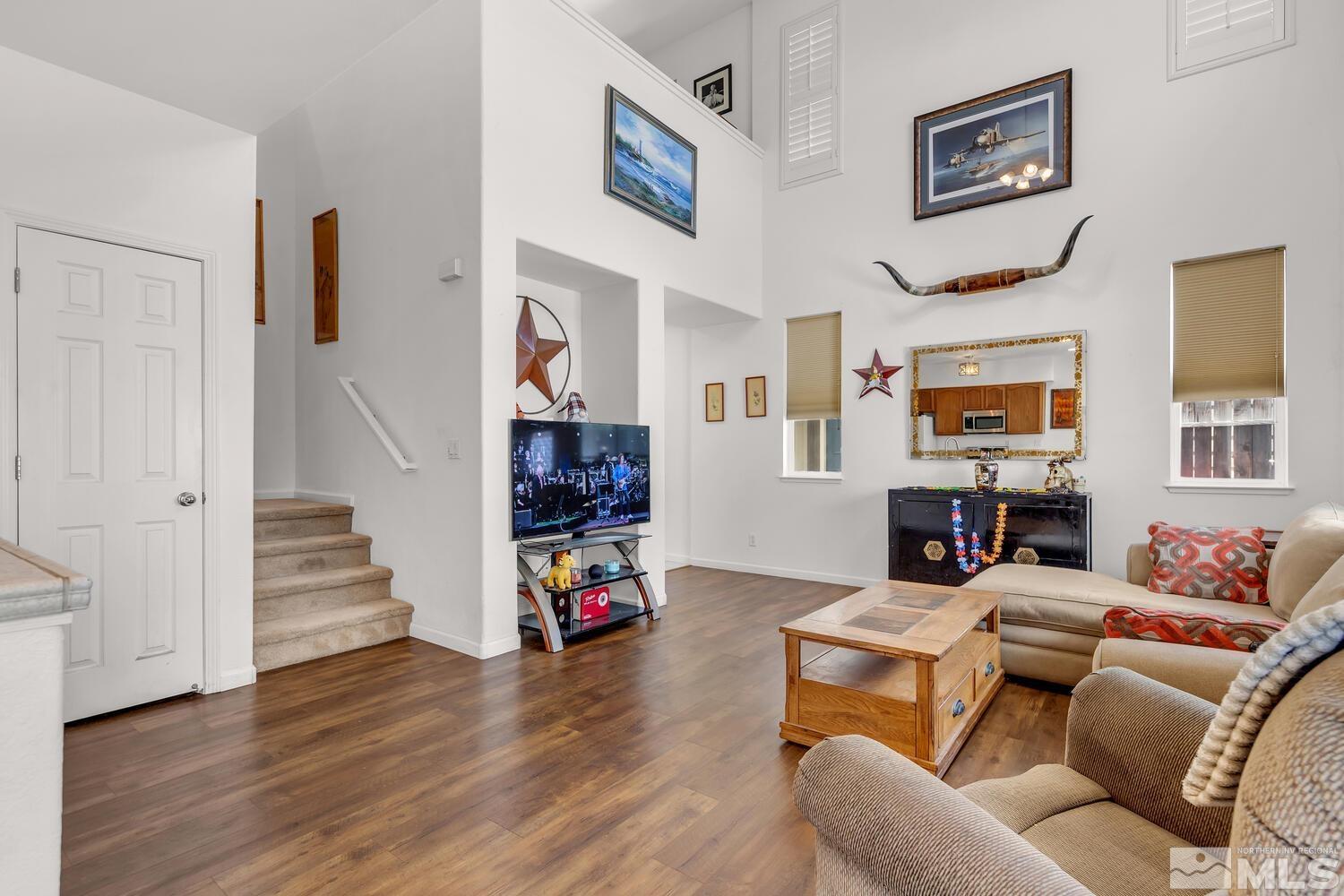 Photo #5: 240005564 Listing 