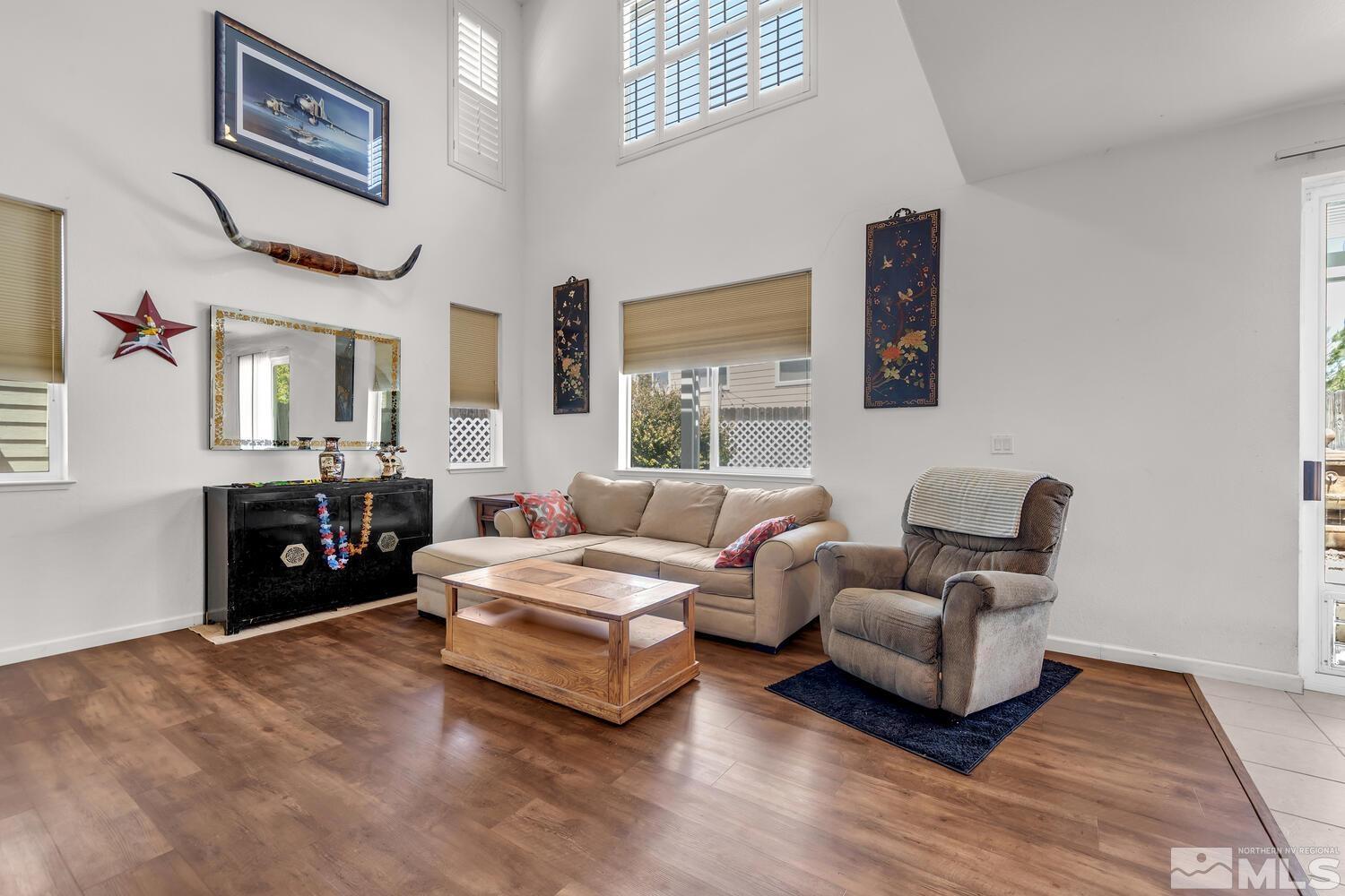 Photo #6: 240005564 Listing 