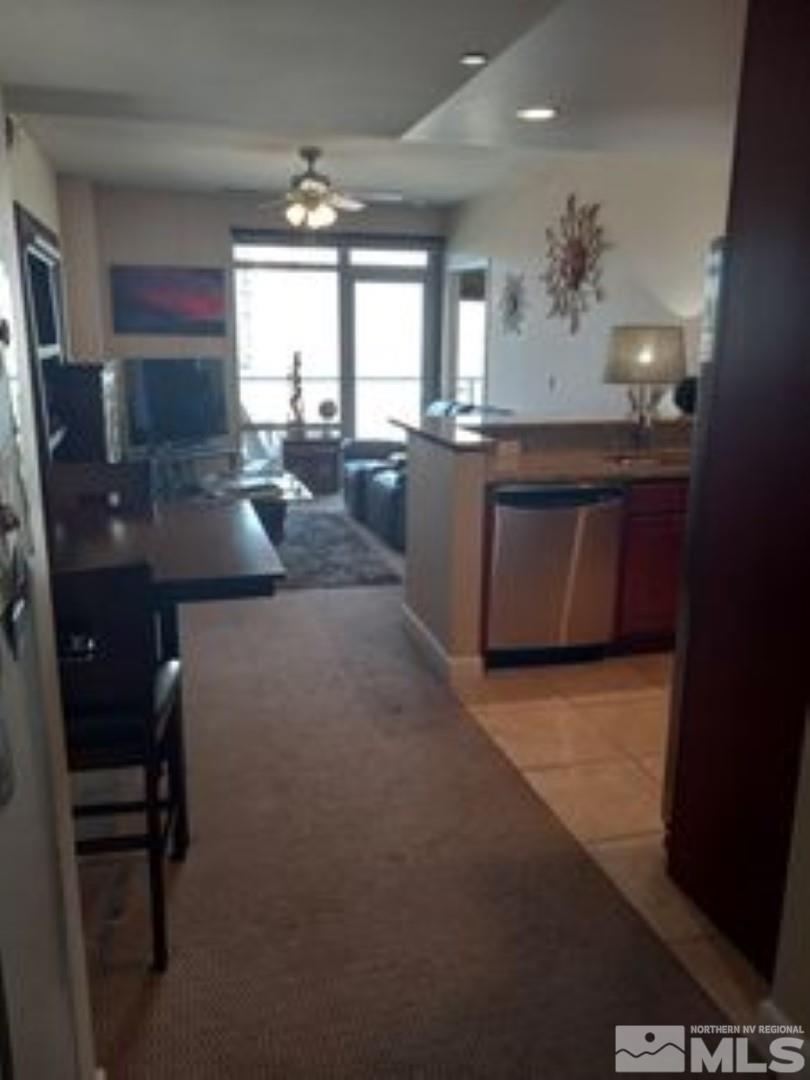 Photo #4: 240005597 Listing 