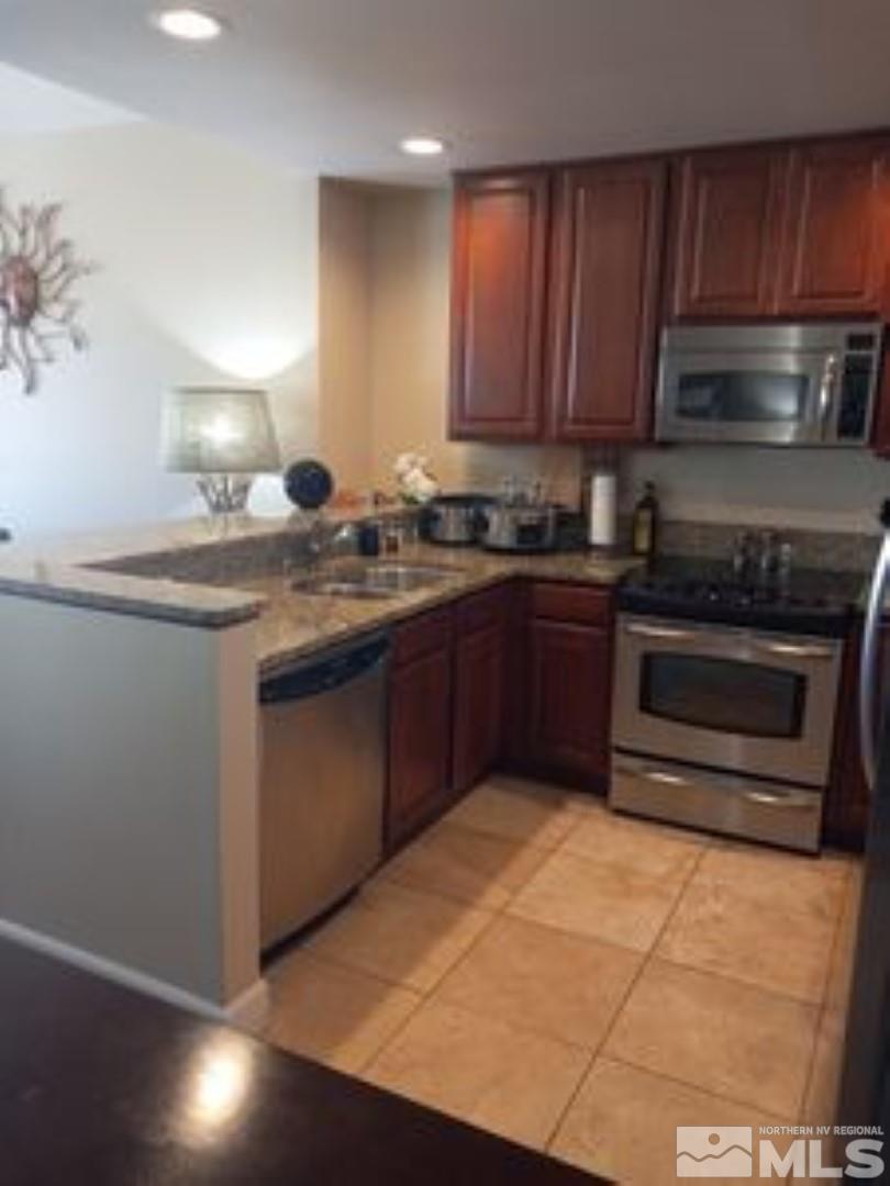 Photo #6: 240005597 Listing 