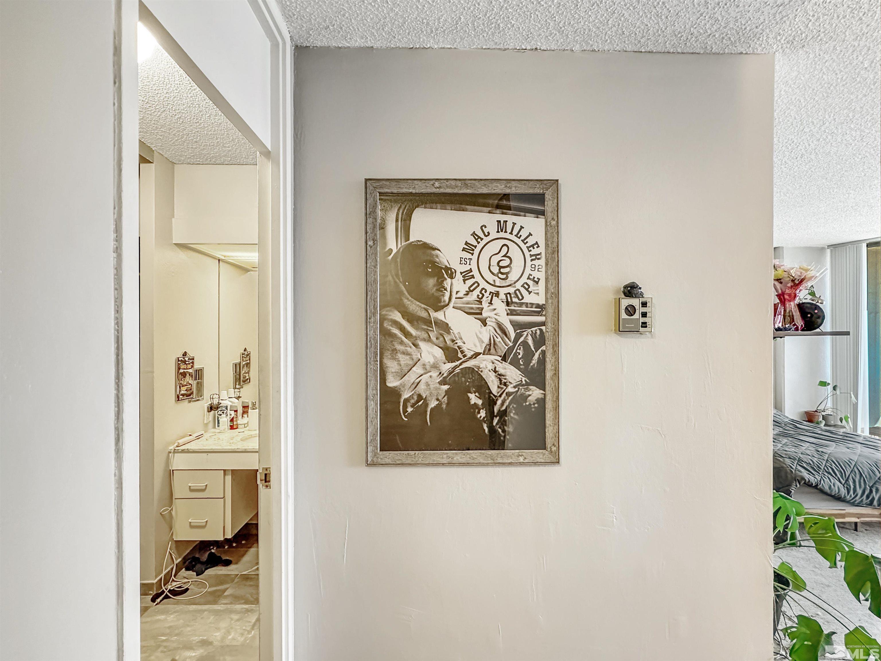 Photo #5: 240005680 Listing 